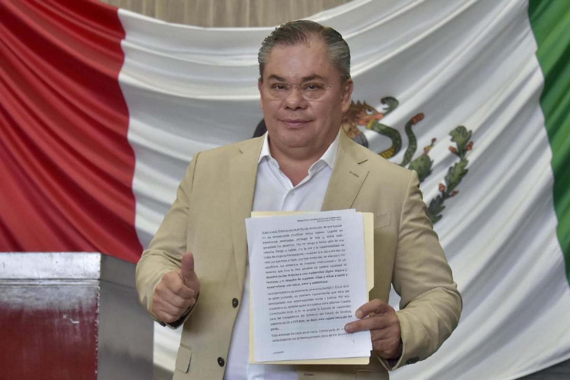 Propone Rafael Reyes ampliar licencia de maternidad a seis meses