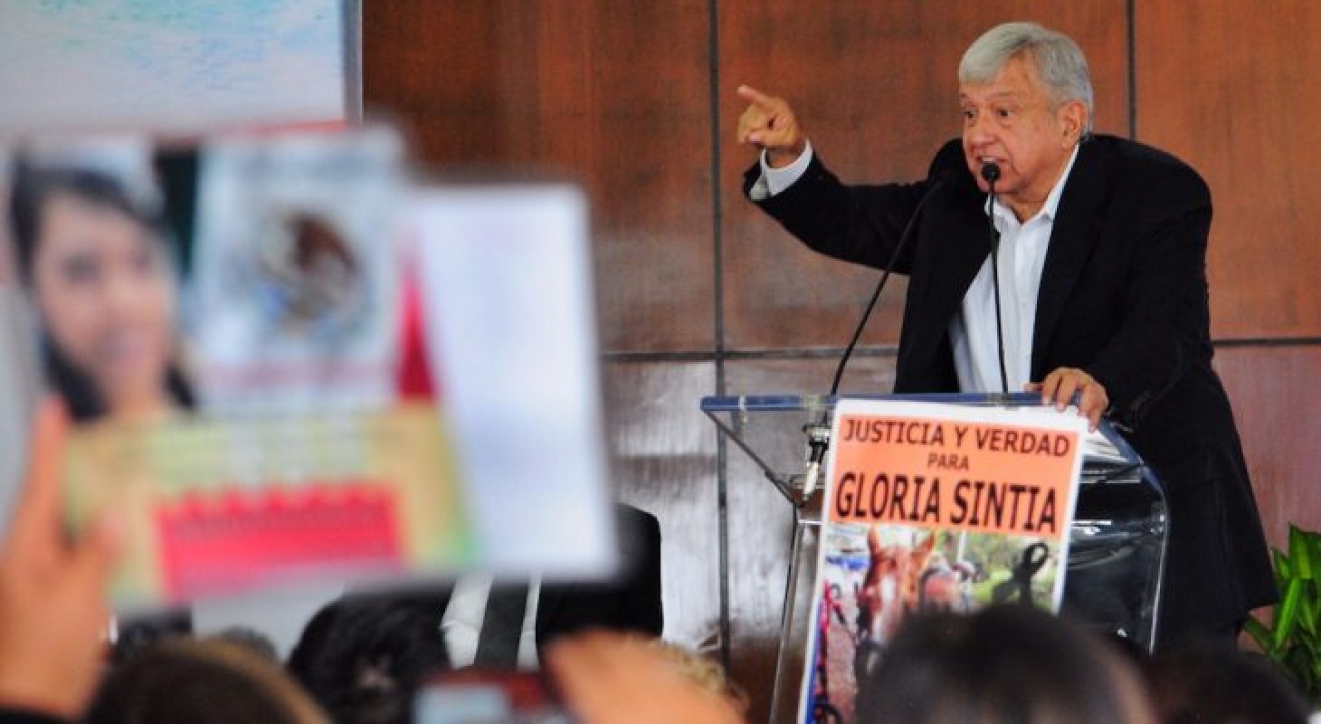 “No me confundan, no soy igual a los políticos corruptos, vamos a sacar al país de está desgracia”: AMLO
