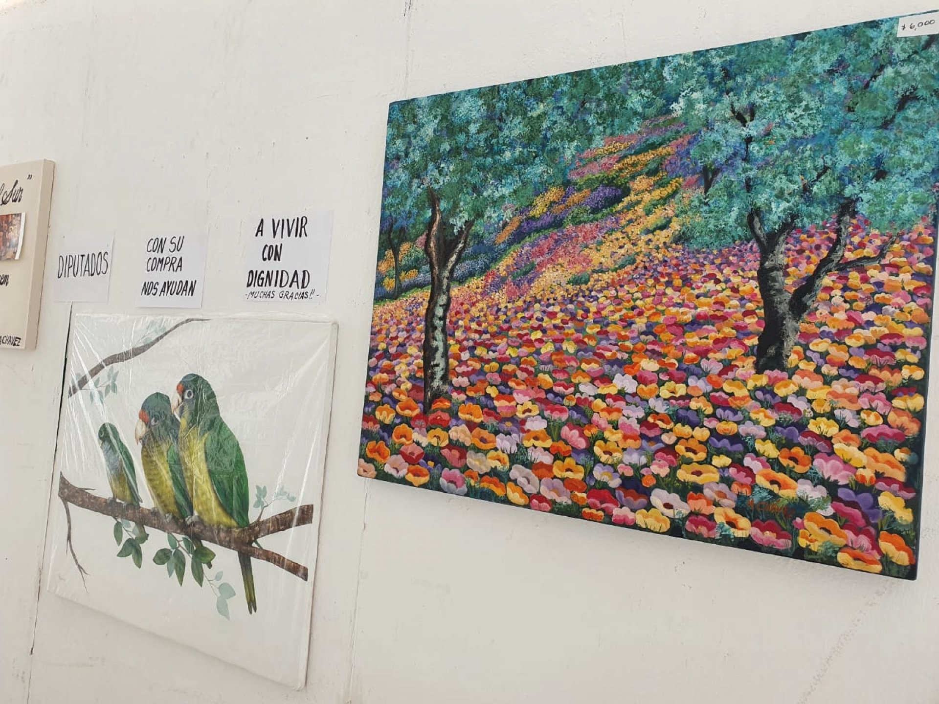 Instalan artistas morelenses exposición de pinturas en el Congreso local