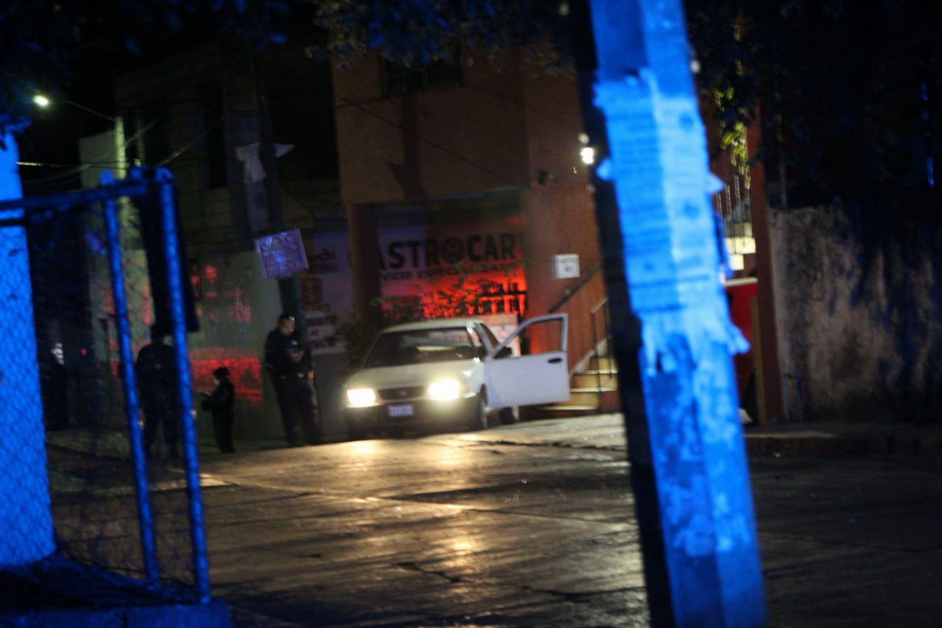 Dos hombres fueron atacados a tiros en la colonia Zodiaco; uno falleció