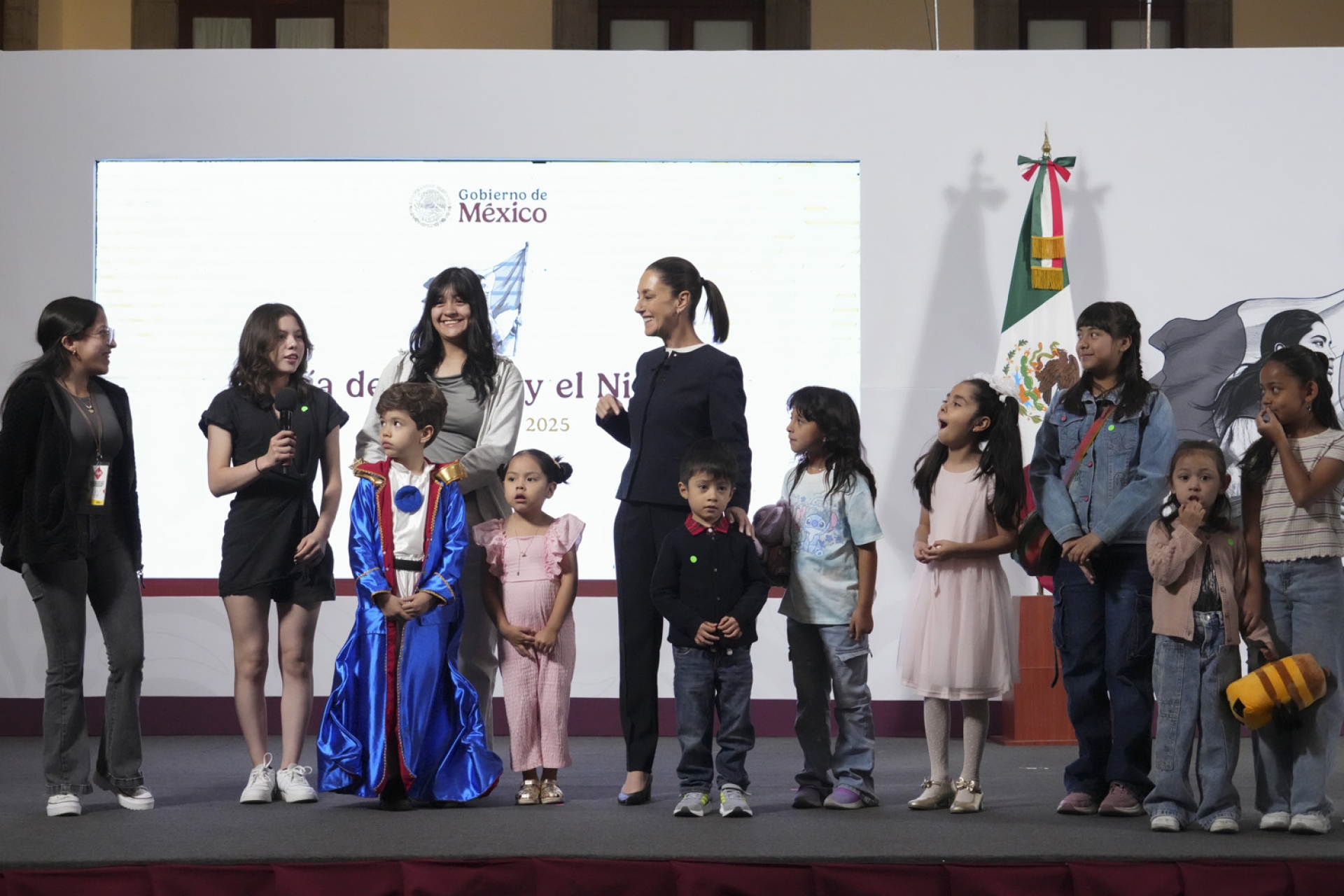 Sheinbaum dedica mensaje por el Día del Niño: 'Son el presente de México'