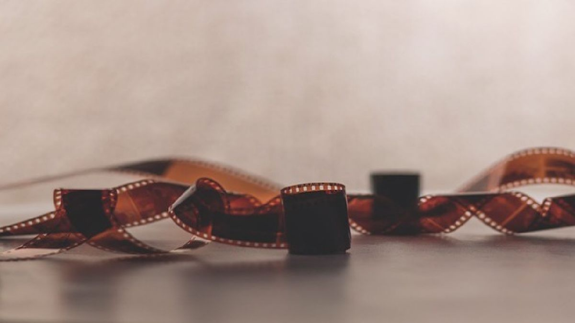 Al igual que los editores de cine y los arqueólogos,  los bioquímicos reconstruyen la historia del genoma