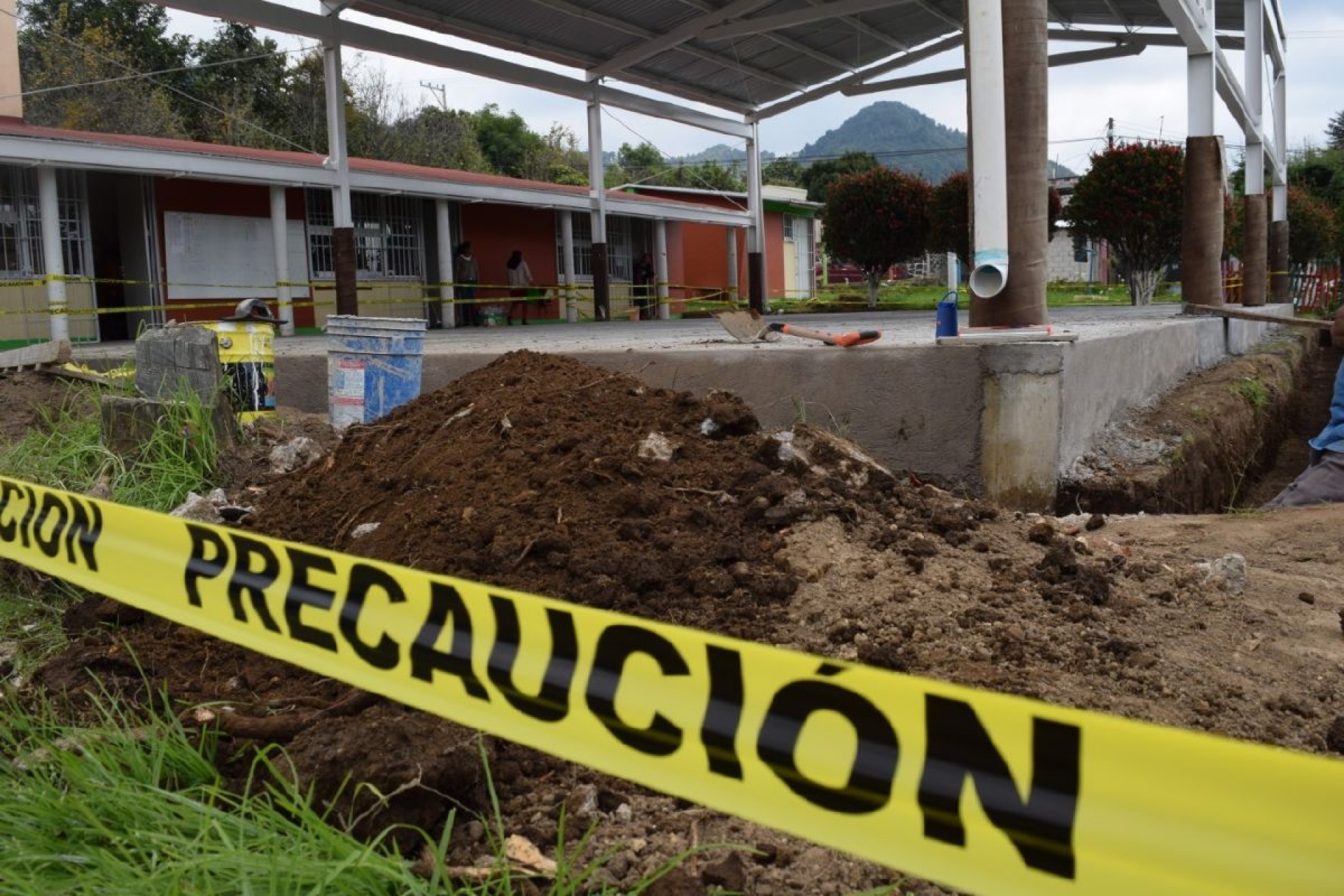 Entregan primeros recursos de “La Escuela es Nuestra” en Hueyapan