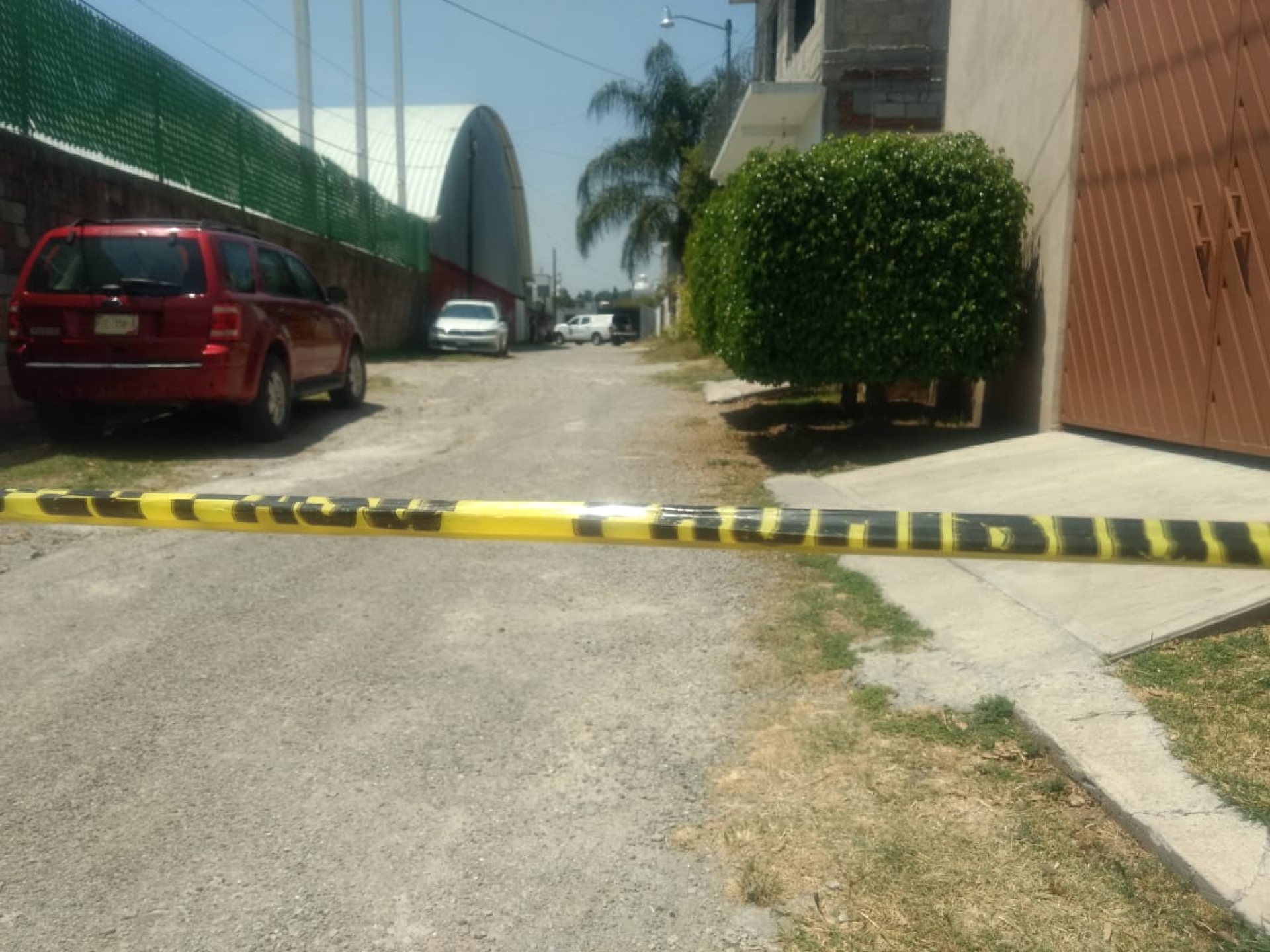 Efectúan disparos contra la fachada de un inmueble, en Lomas de Cortés