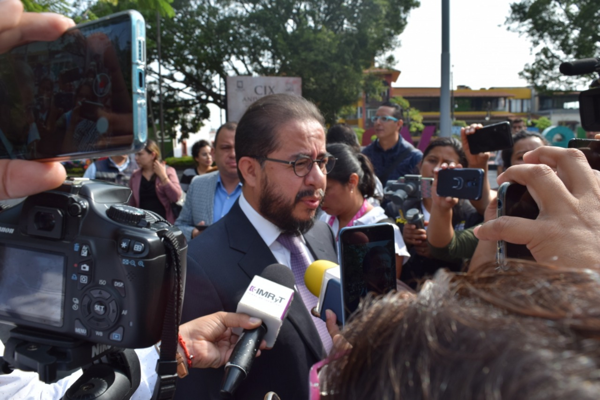 Atención telefónica a beneficiarios de programas sociales agiliza trámites: Hugo Flores