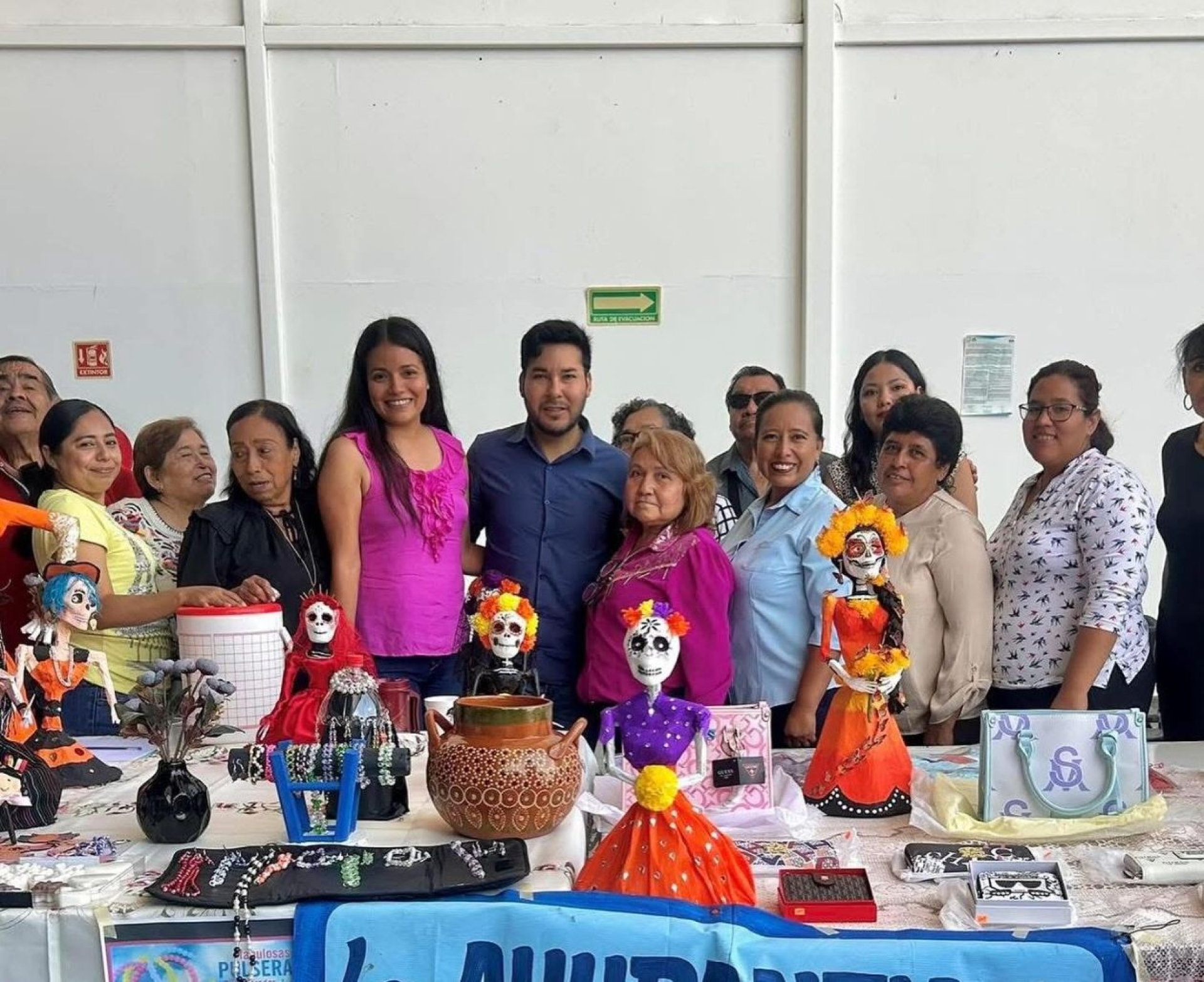 Acerca Gerardo Abarca Peña capacitación y oportunidades a las colonias con 'Aprender para Emprender'