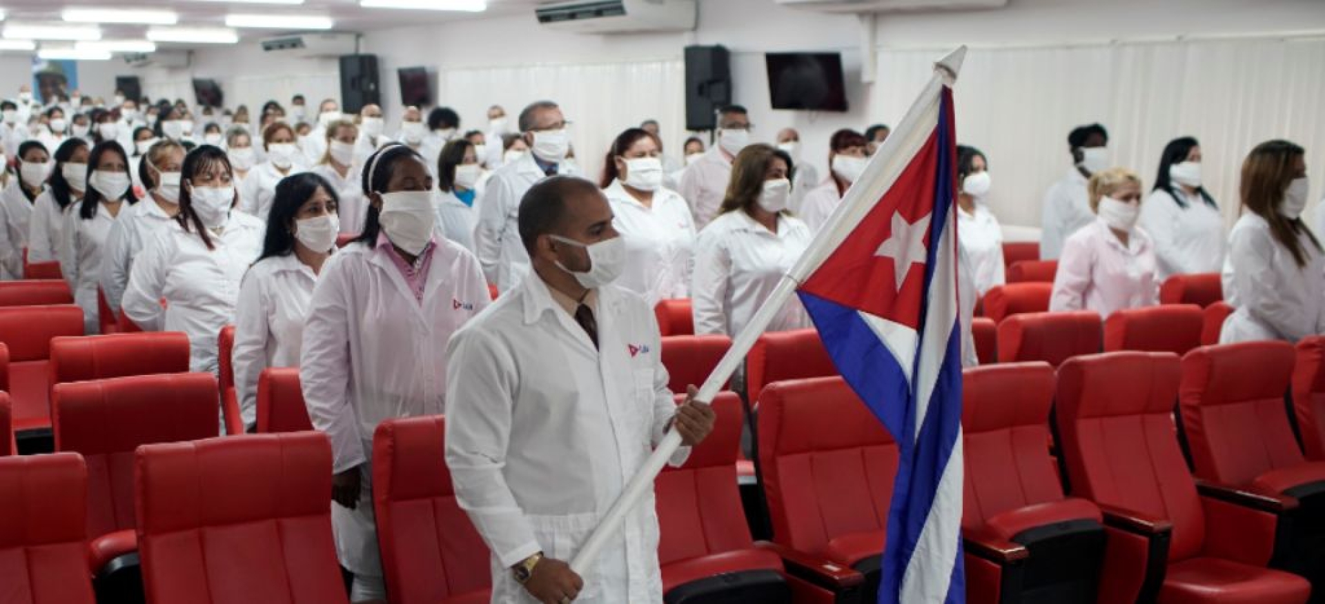 EU restringe visas a funcionarios centroamericanos por apoyar misiones médicas de Cuba