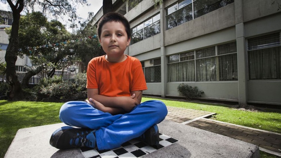 Tras concluir diplomado en Bioquímica, UNAM lo invita a cursar Algebra Superior