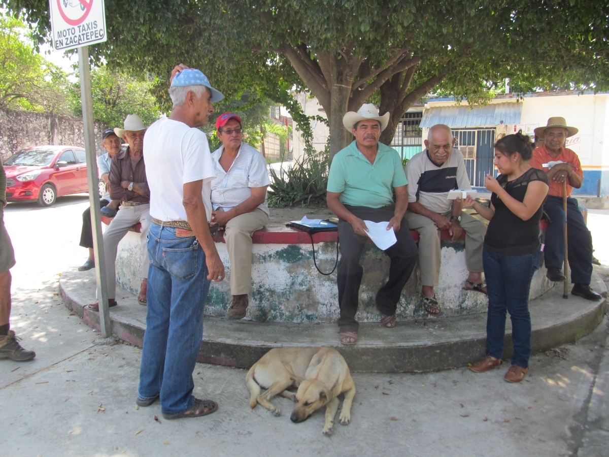 Vecinos buscan ampararse para que no reabran el tiradero de Zacatepec