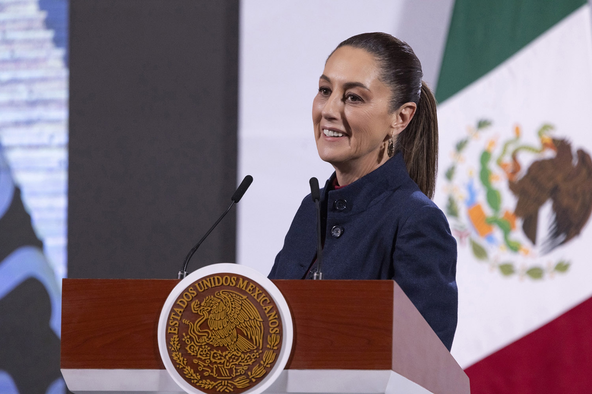 Sheinbaum asegura que el INE debe resolver errores en las listas de candidatos