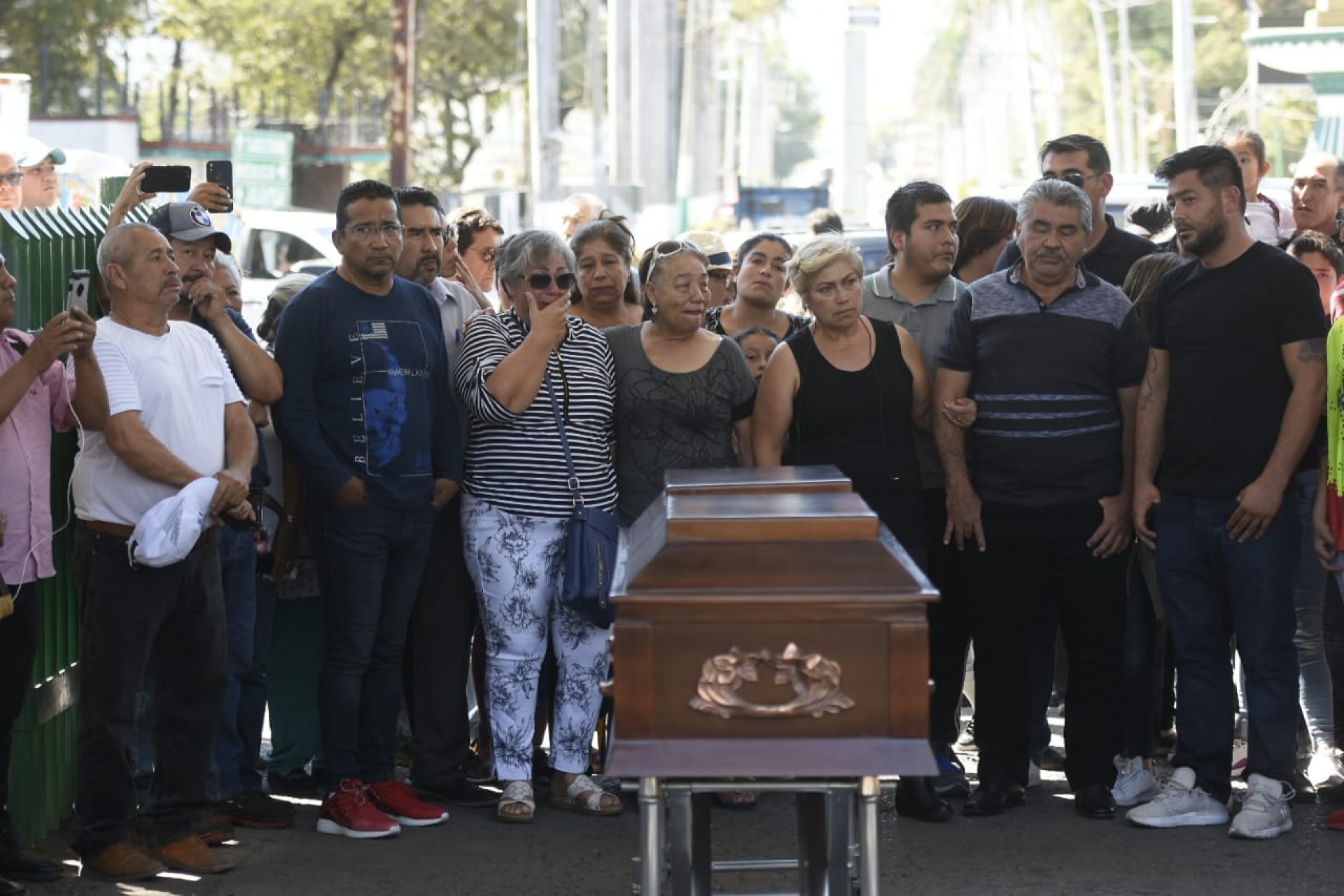 Realizan homenaje de cuerpo presente a Pablo Larios, en Zacatepec