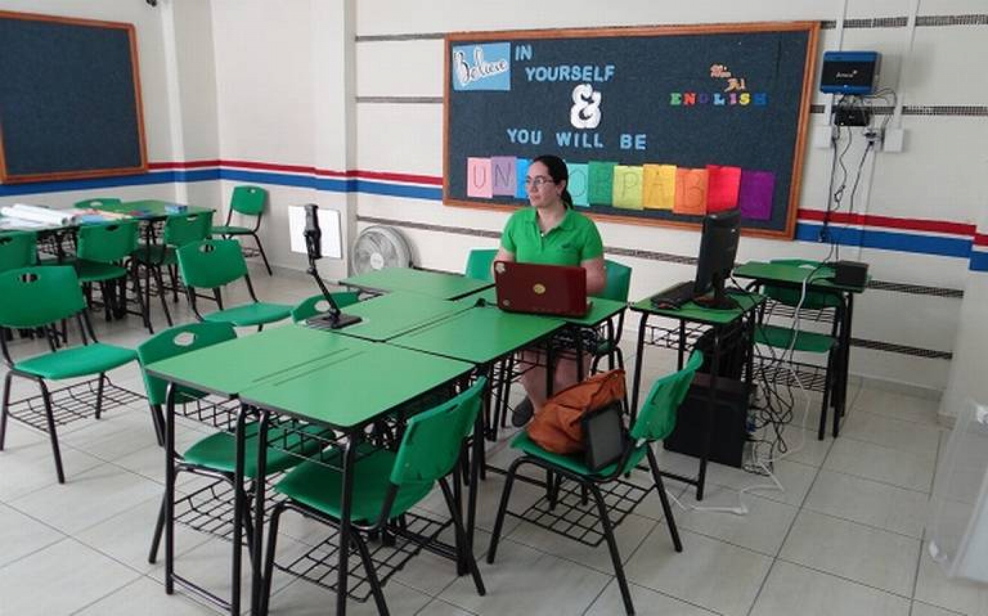 No habrá clases presenciales hasta que el semáforo esté en verde: Moctezuma