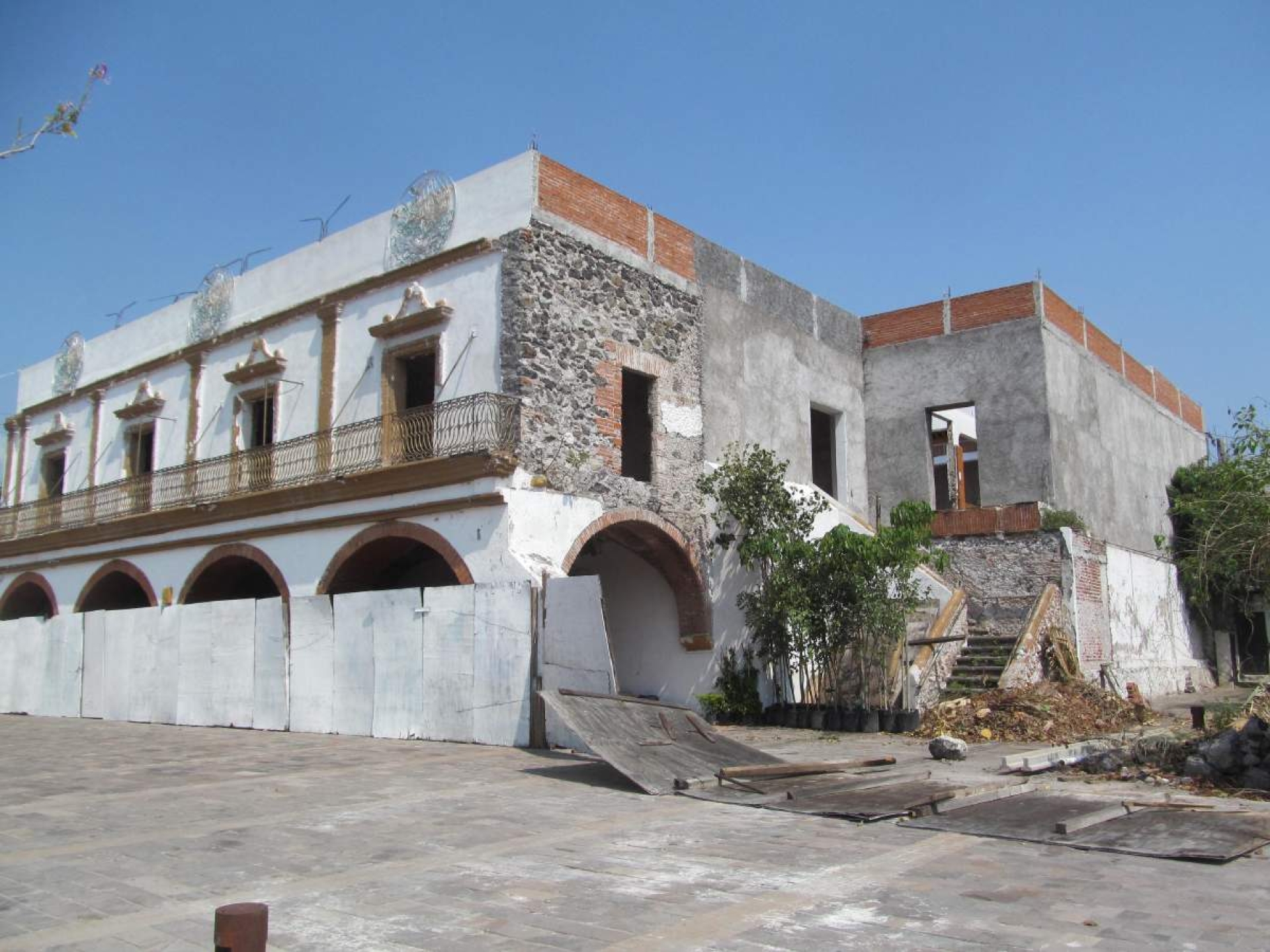 No hay garantía para rehabilitar la presidencia municipal