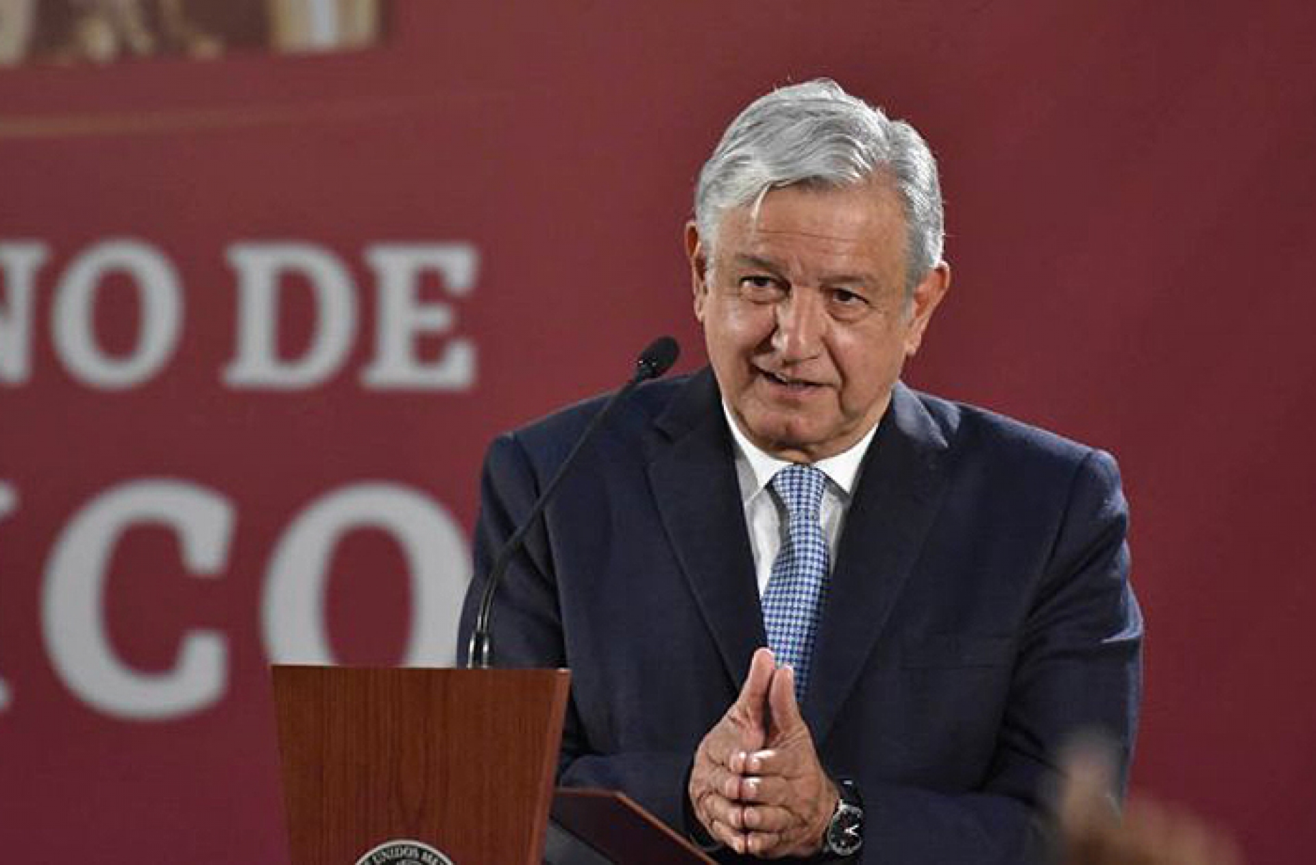 AMLO celebra nueva reforma educativa; SNTE no meterá mano a plazas, asegura