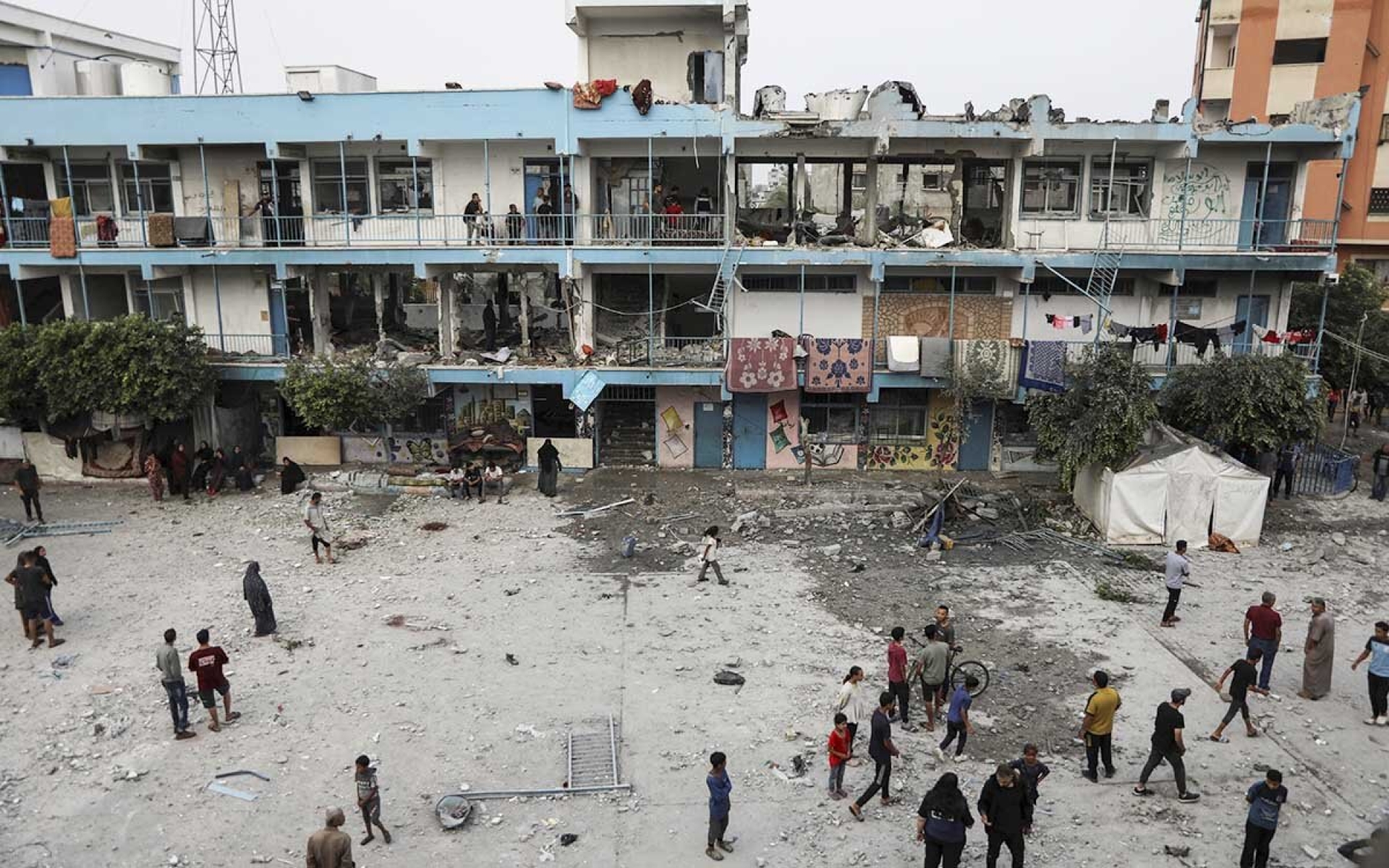 'Otro día horrible en Gaza': UNRWA condena bombardeo de Israel en una de sus escuelas