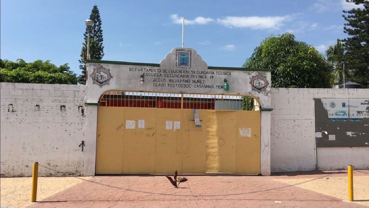 Secundaria Técnica 19 se prepara para reiniciar clases