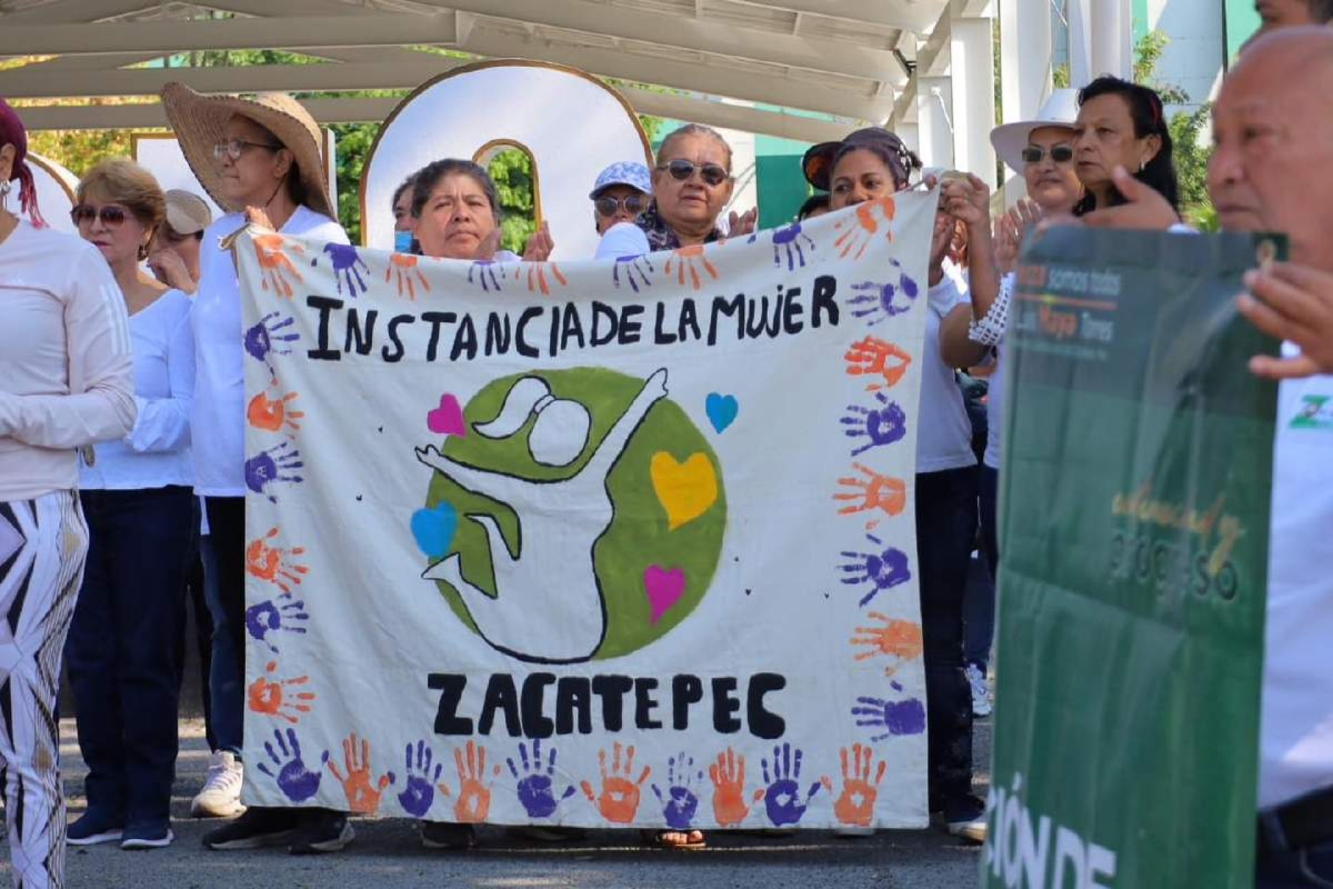 Autoridades marchan 'por la paz' en Zacatepec