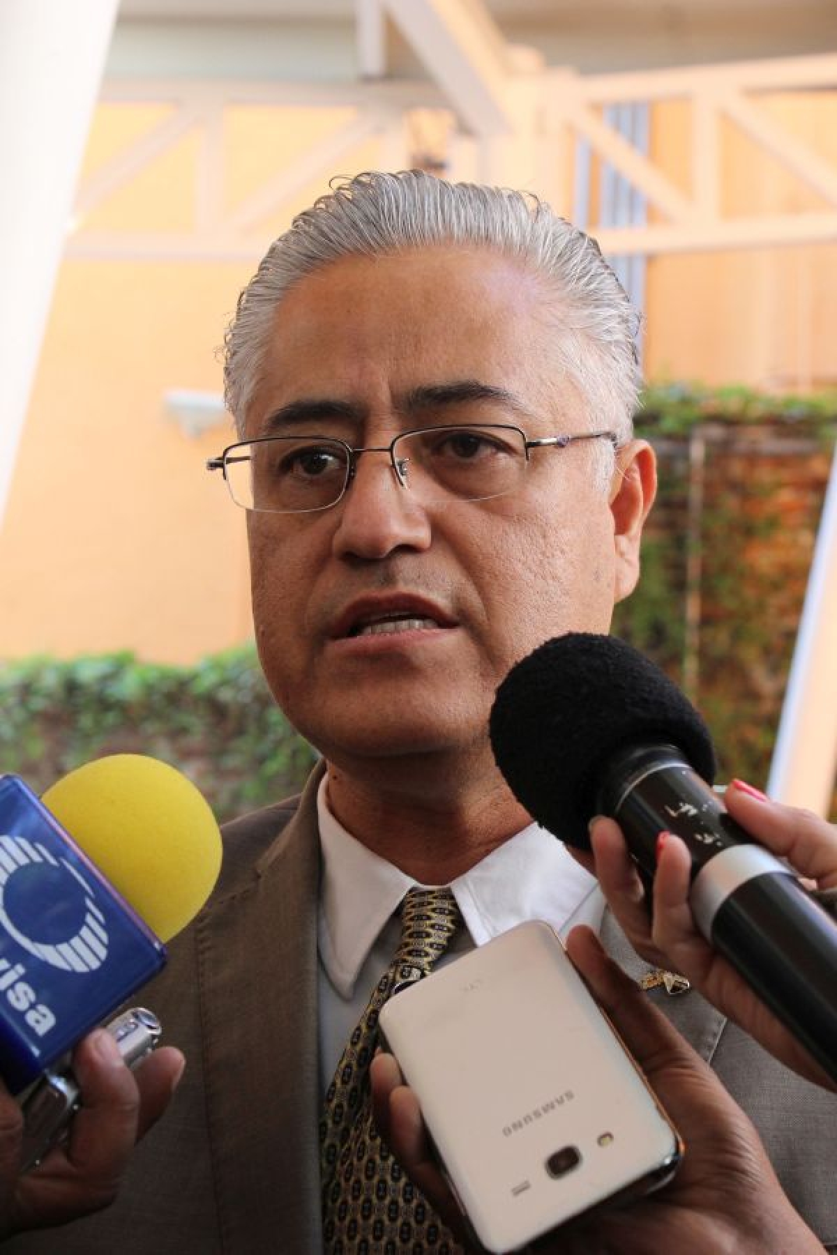 Firma UAEM convenio con la comunidad El Arca
