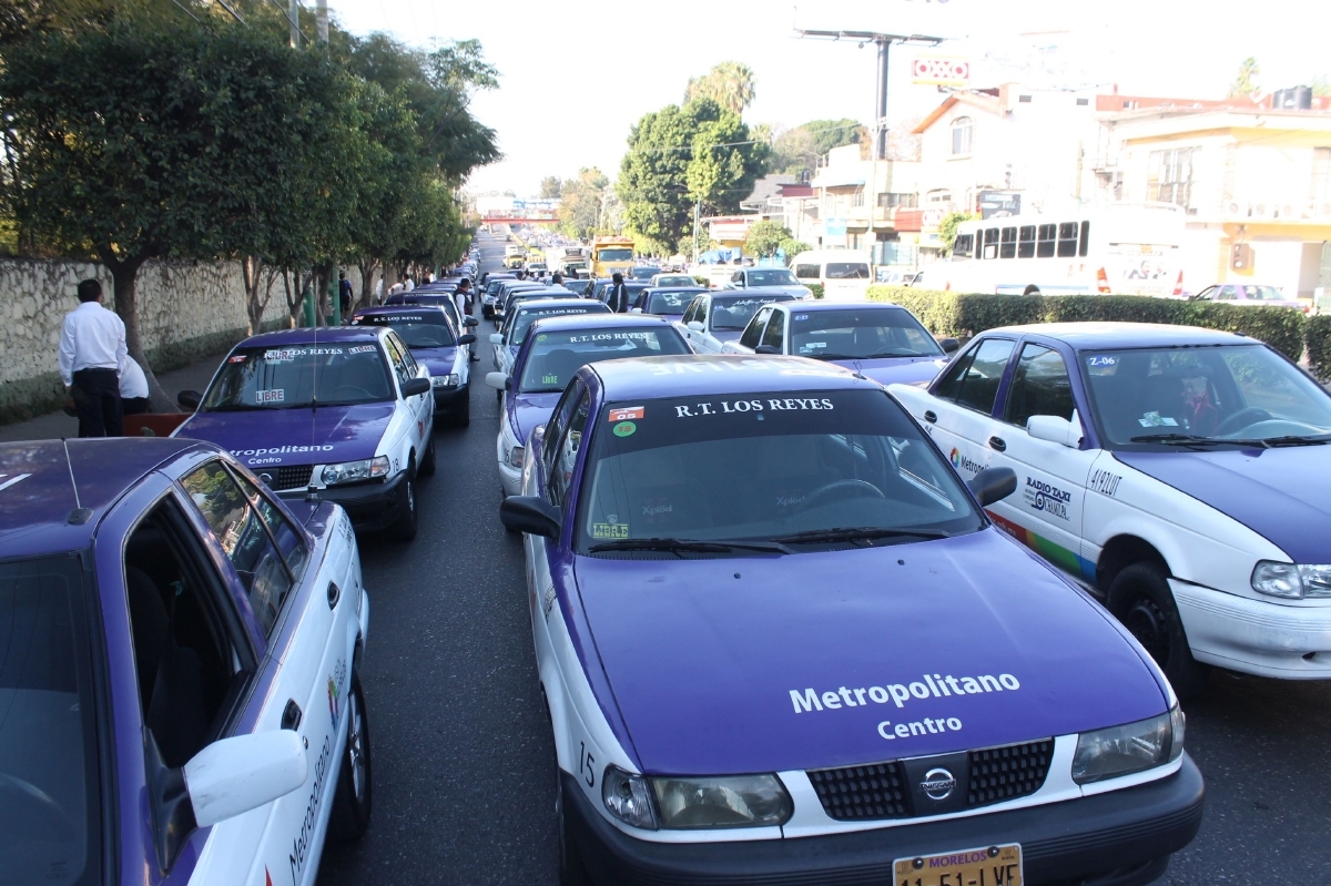 Taxistas también piden aumento a la tarifa
