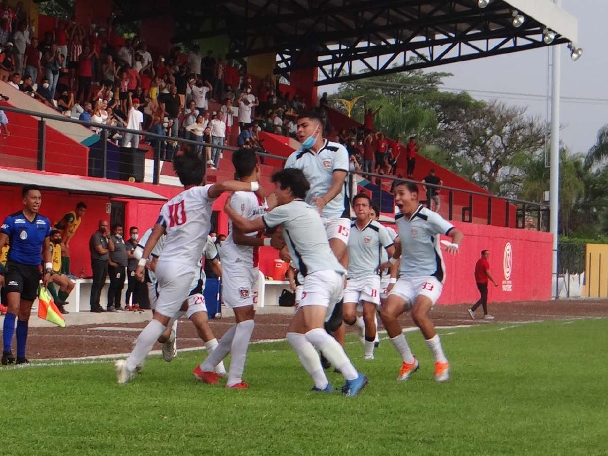 Quedaron definidos los Octavos de Final de la Tercera División profesional