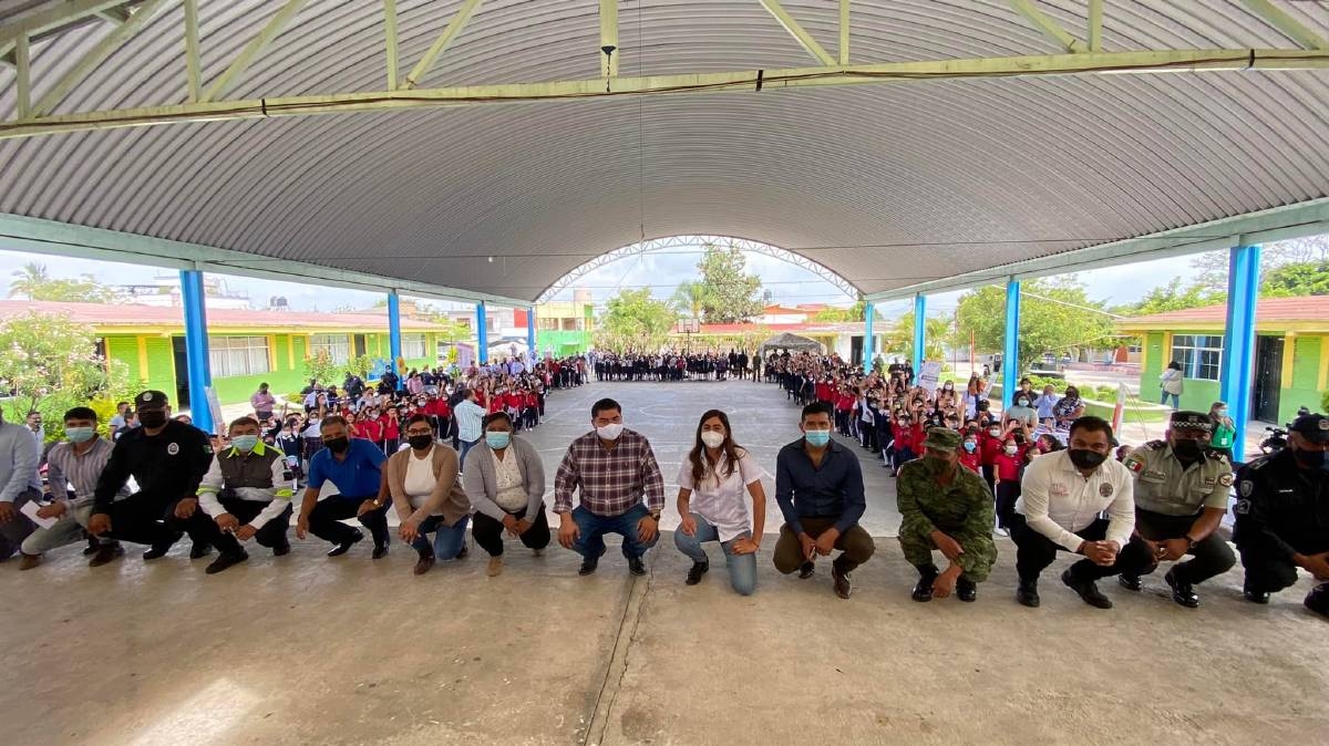 Llevan feria de la prevención a estudiantes de Yecapixtla