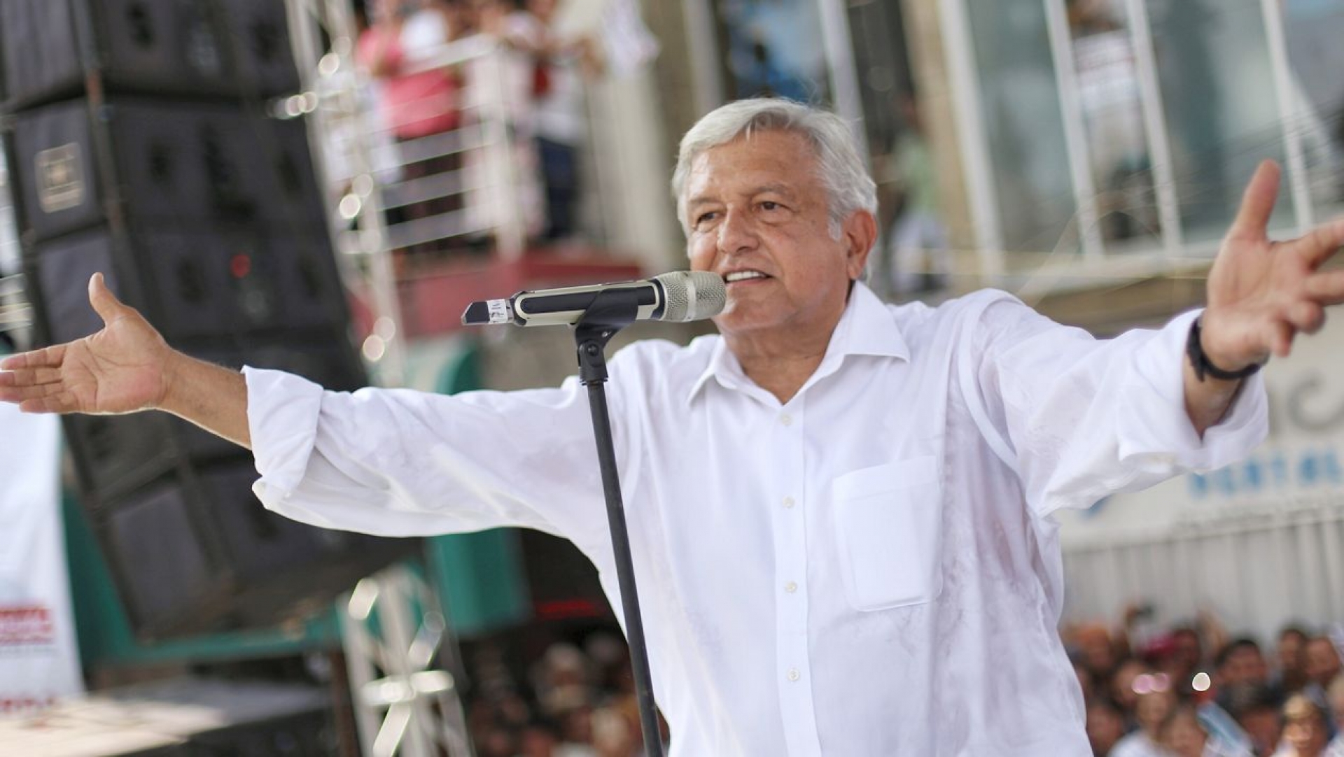 AMLO lidera encuesta realizada por la Coparmex