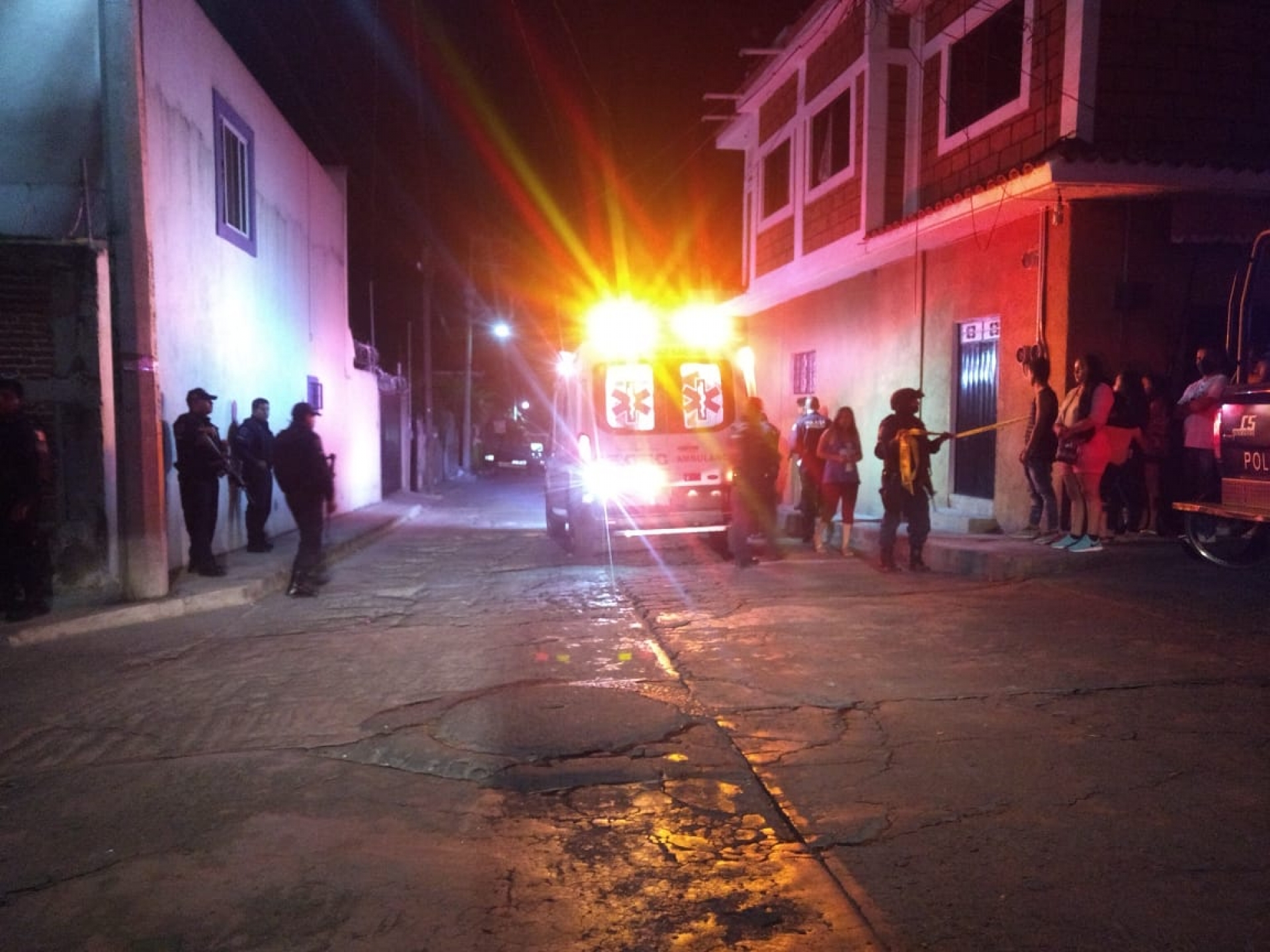 Disparan y matan a un hombre en la colonia Lomas del Carril, en Temixco