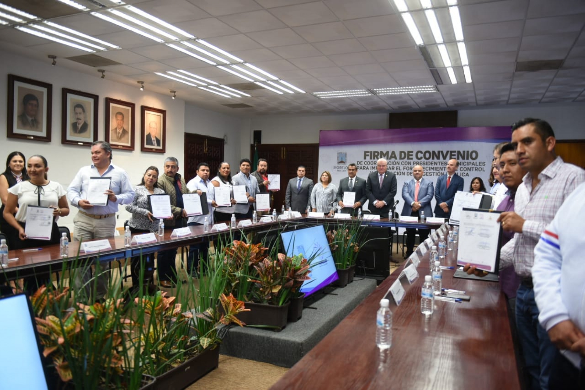 Firman convenio con presidentes municipales para impulsar evaluación de la gestión pública