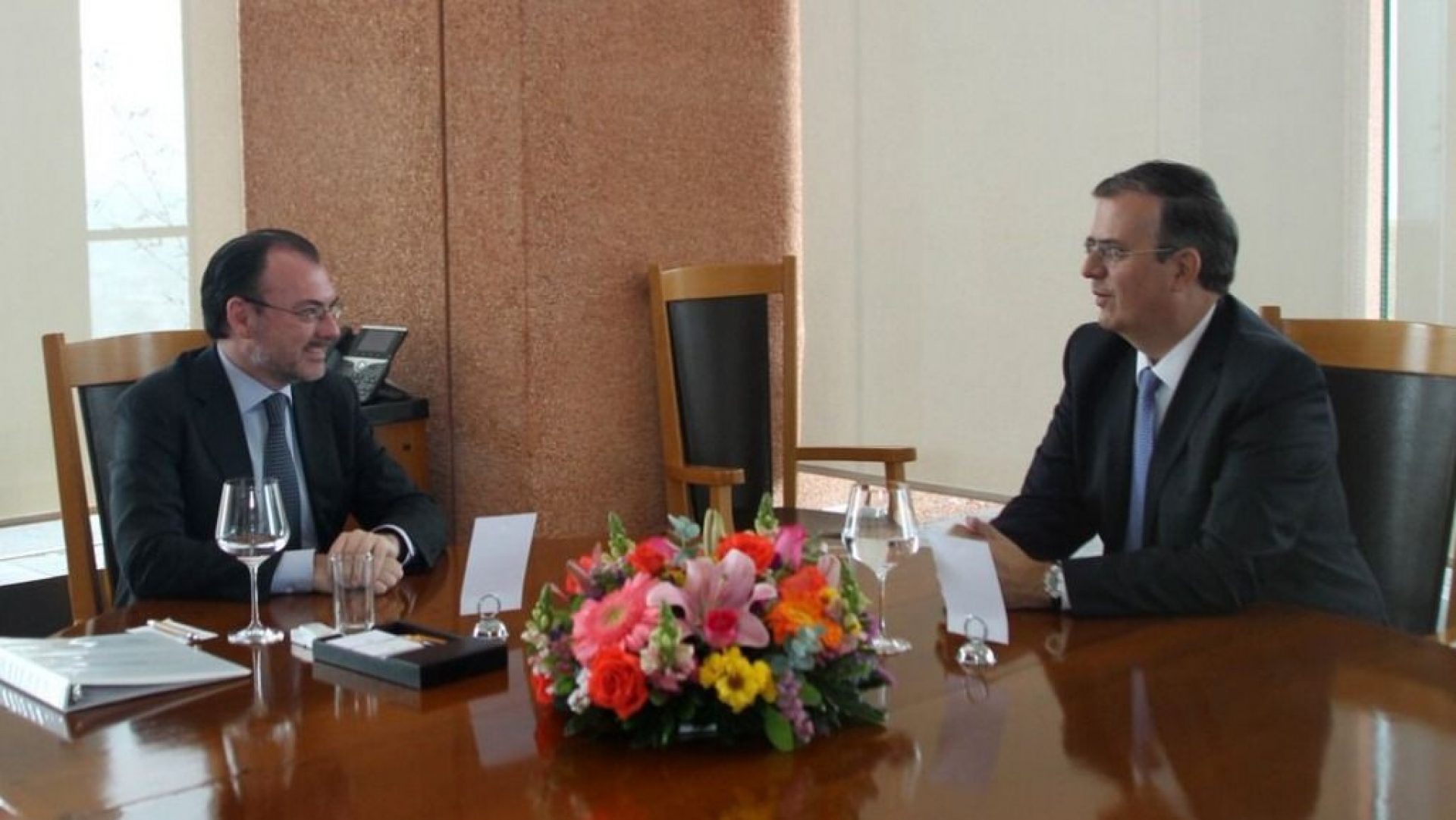 Marcelo Ebrard y Luis Videgaray se reúnen
