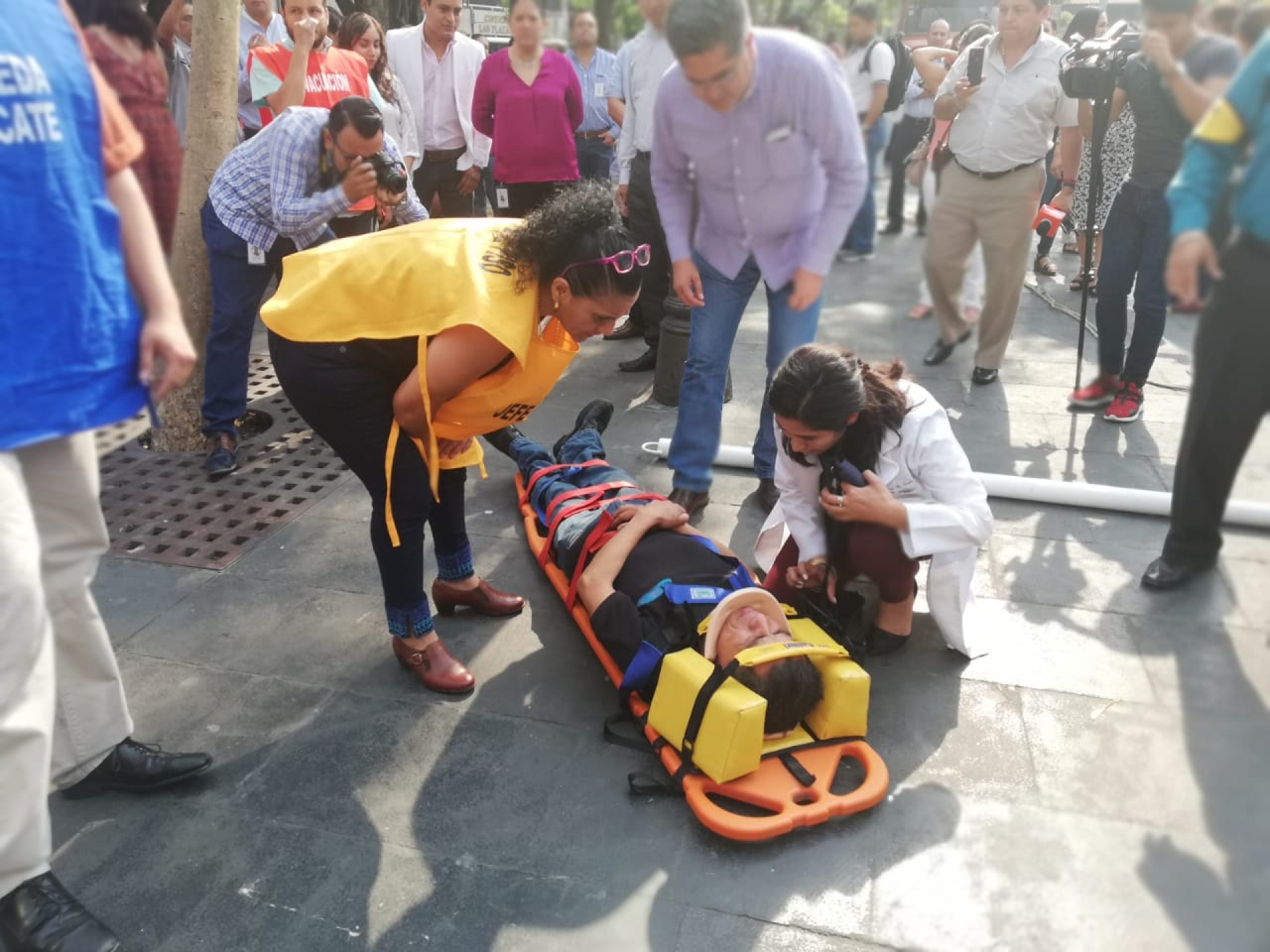 Realizan simulacro de evacuación en Palacio de Gobierno