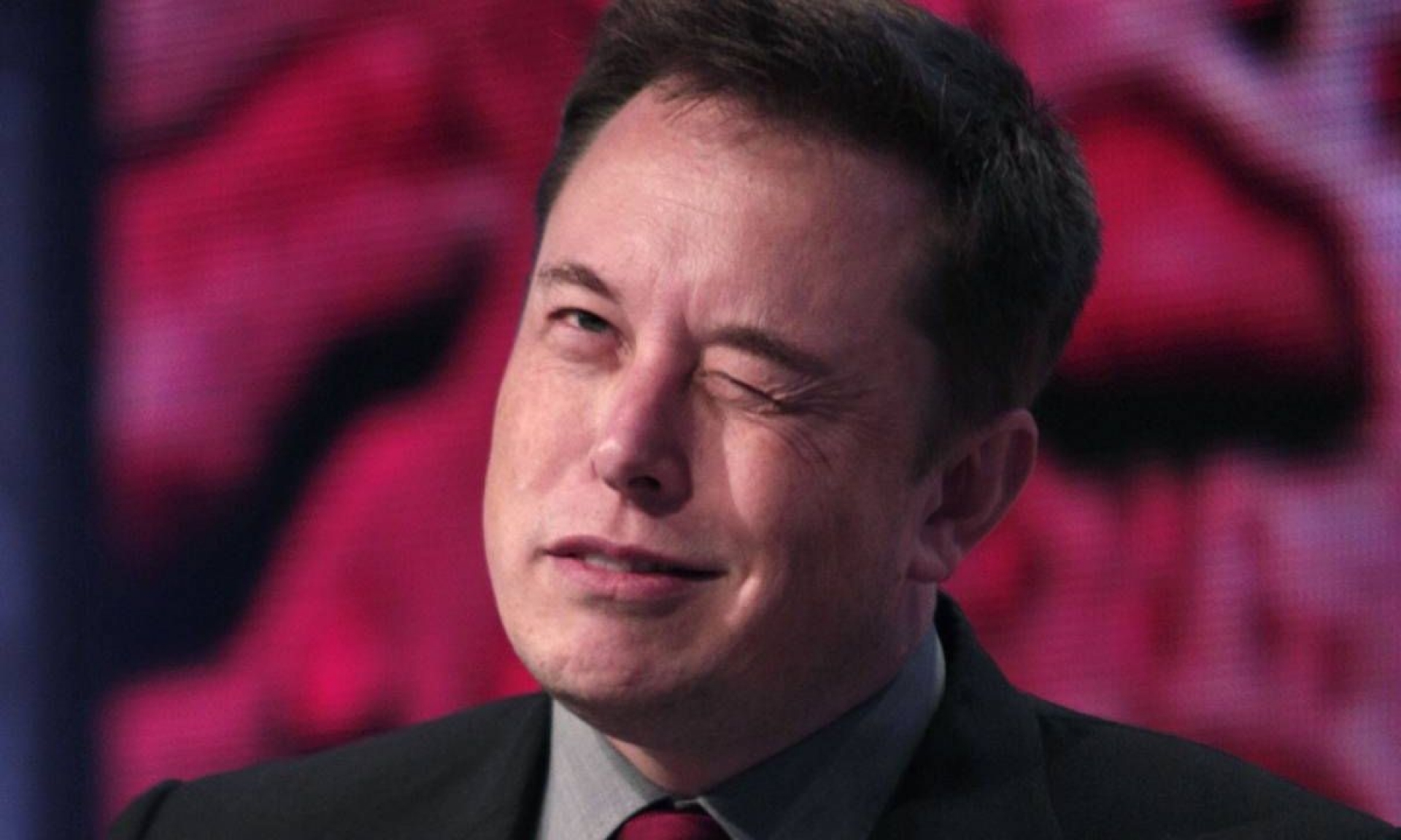 Elon Musk minimiza la pandemia por el coronavirus COVID-19