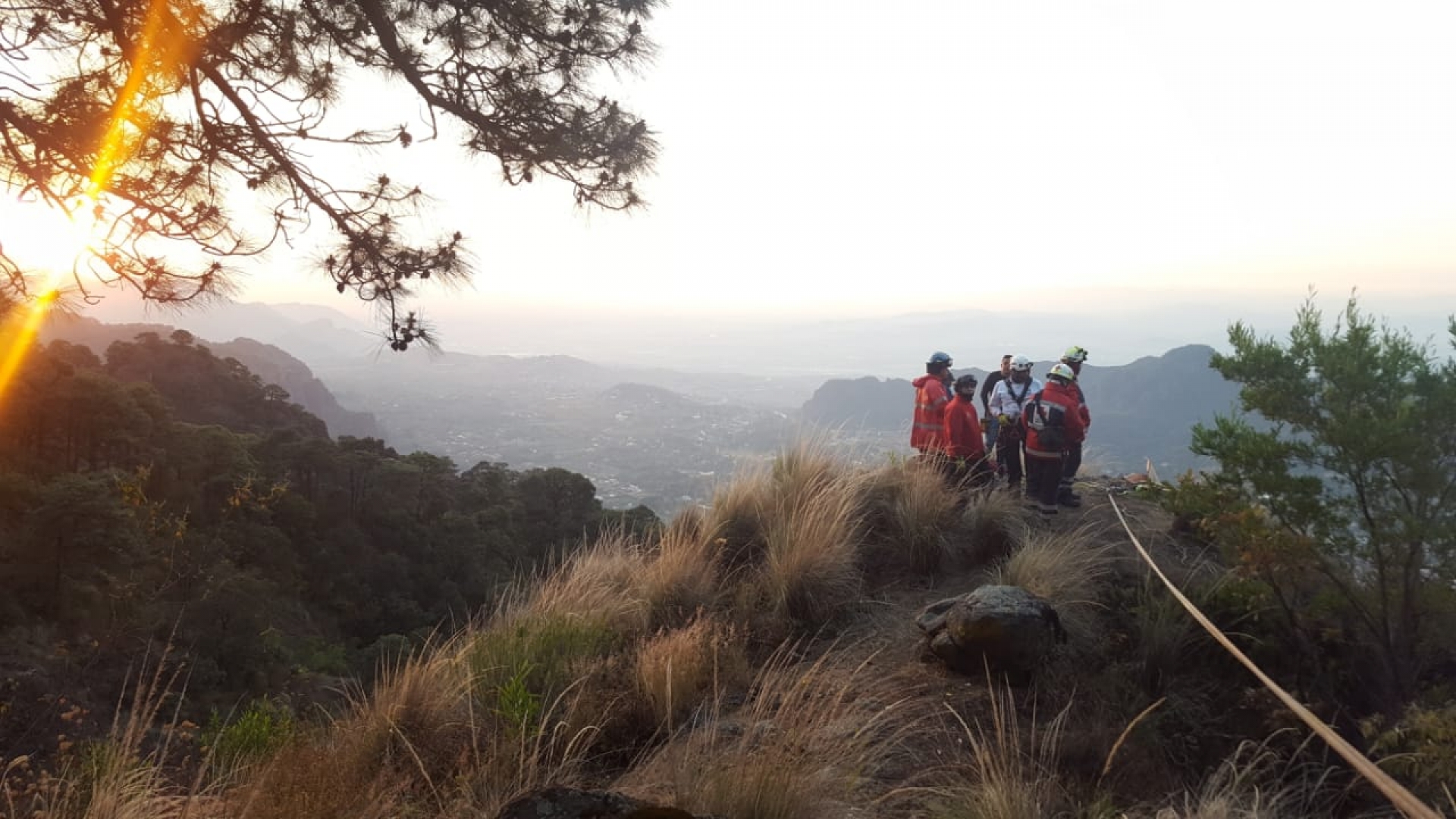 Localizan a turista alemán que cayó en cañada de Tepoztlán