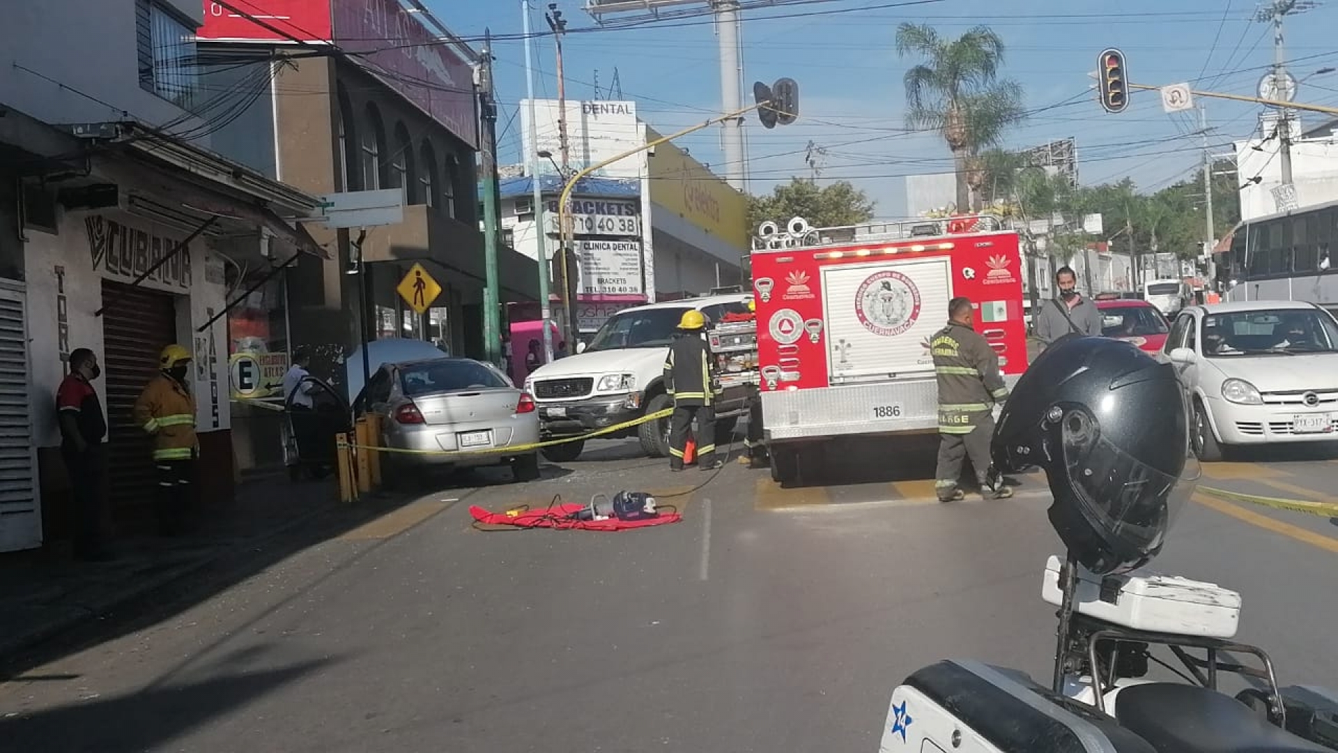 Fallece una mujer en accidente vehicular en la avenida Plan de Ayala
