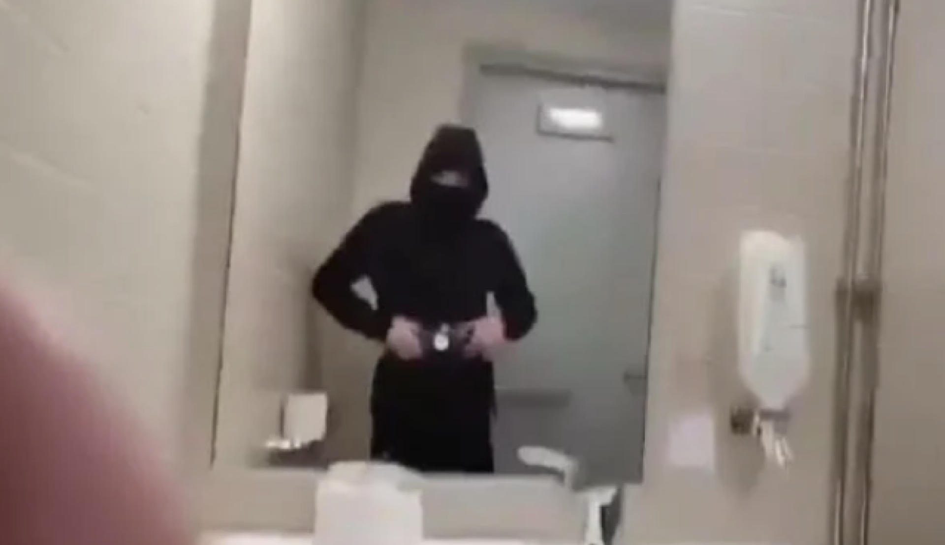 Adolescente apuñala a tres estudiantes en escuela de Finlandia