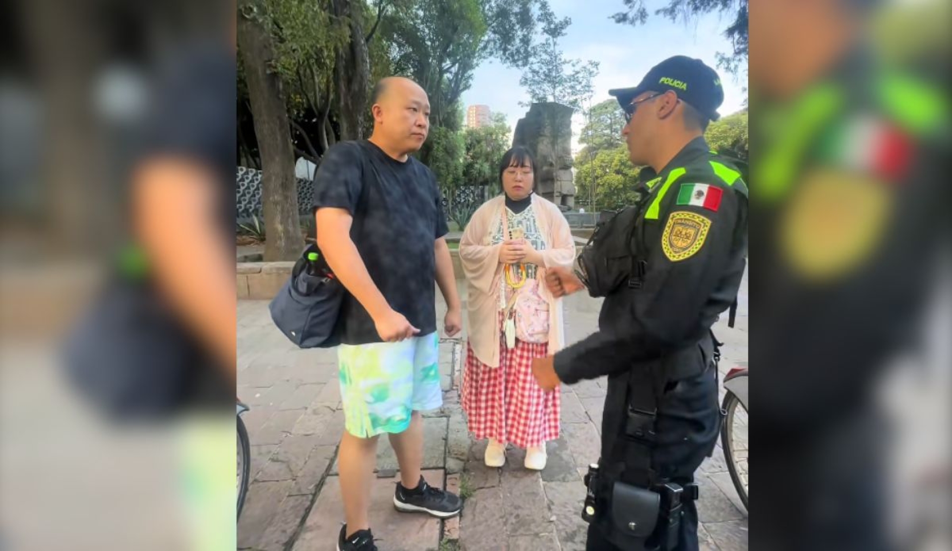 Turista asiático denuncia fraude de taxi sin placas en Paseo de la Reforma
