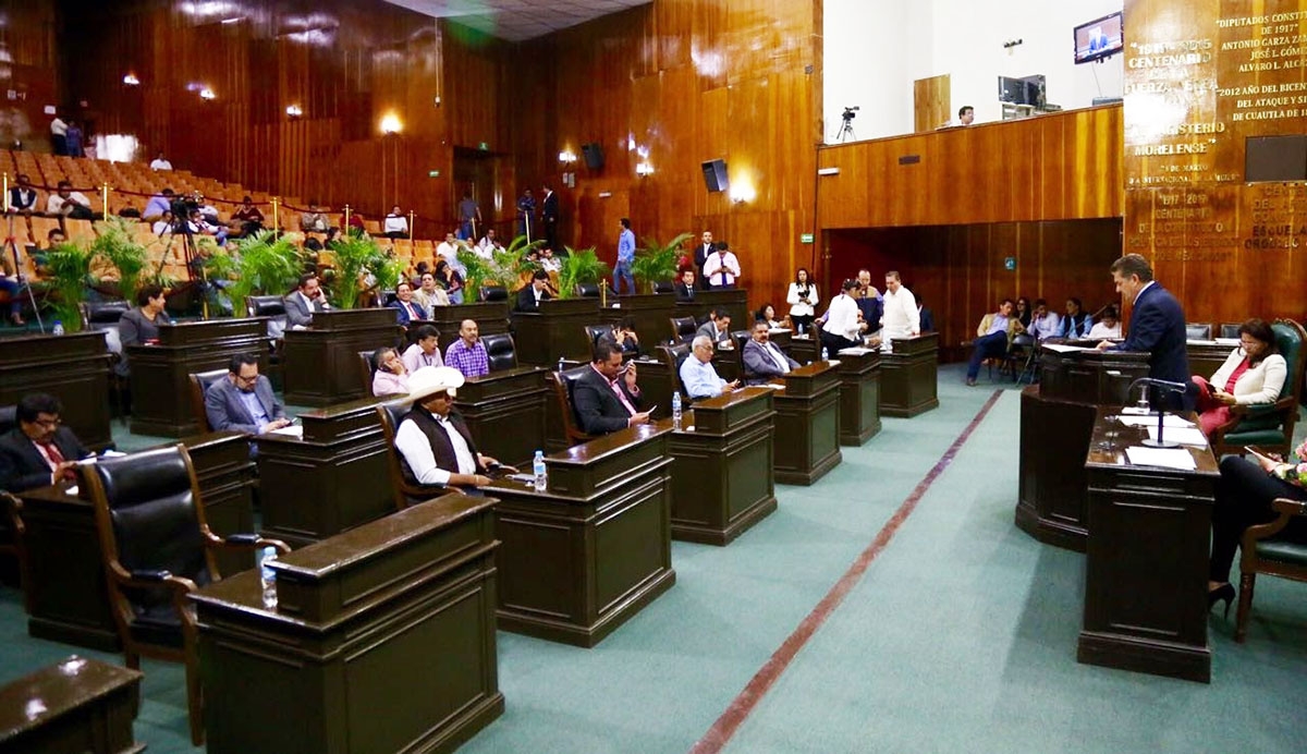 Reducen número de diputados al aprobar reforma político-electoral