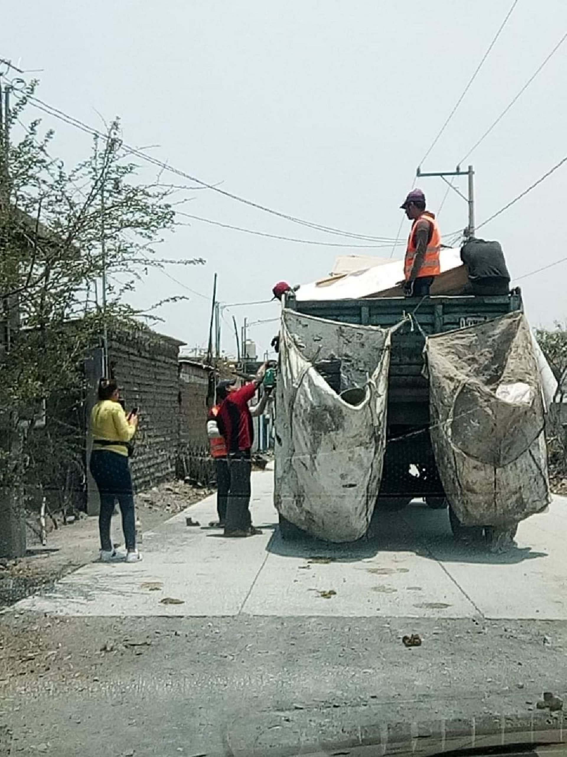A marchas forzadas, continúa la descacharrización de panteones en Jonacatepec