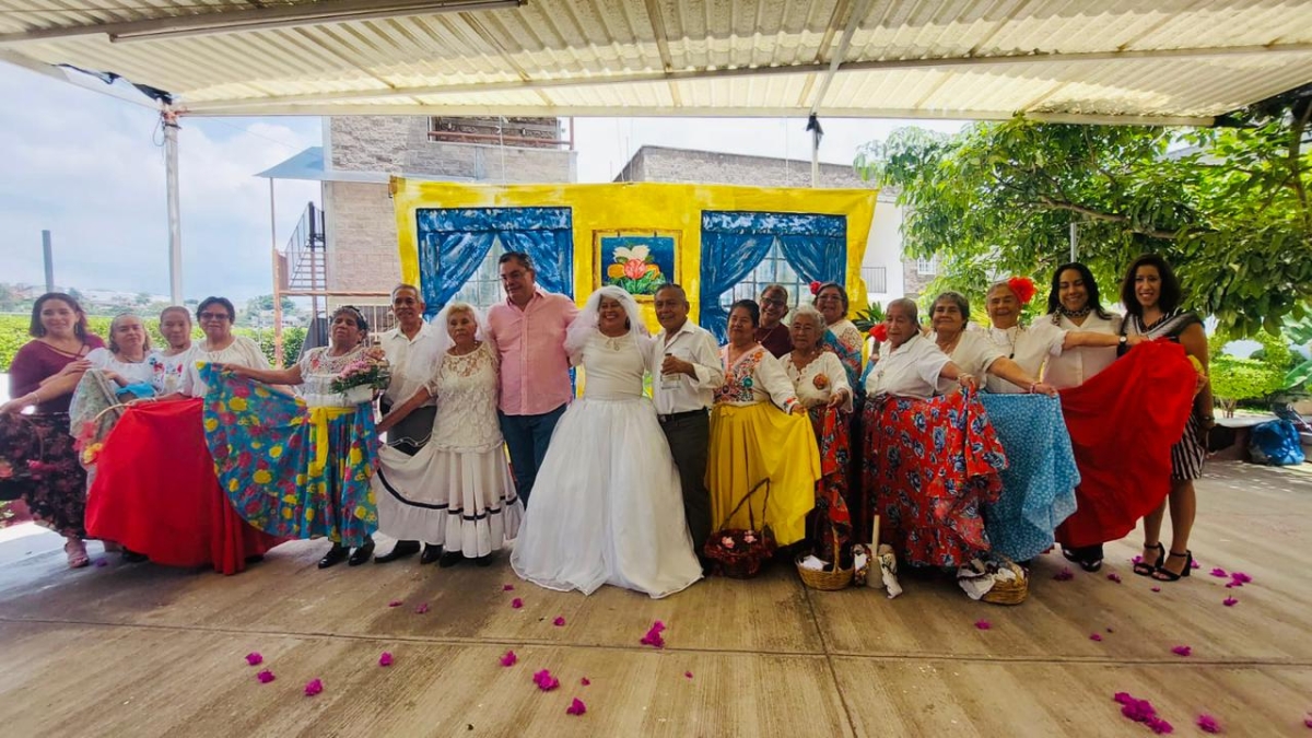 Conmemora Gobierno de Jiutepec a adultos mayores