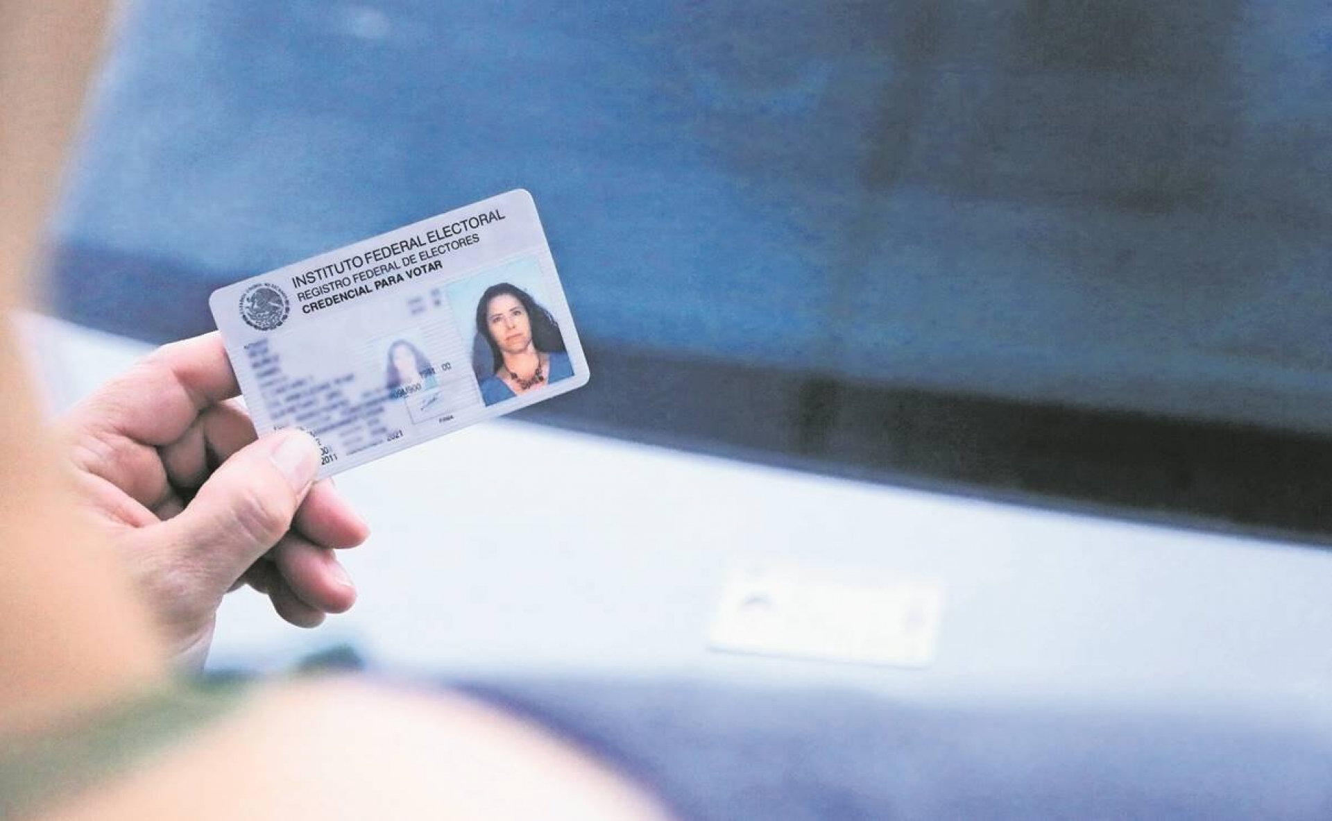 INE supervisará que no se tomen fotos a credenciales durante vacunación contra COVID