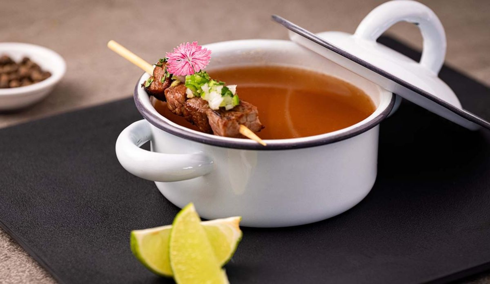 Beneficios del jugo de carne y su aporte a la salud y la cocina
