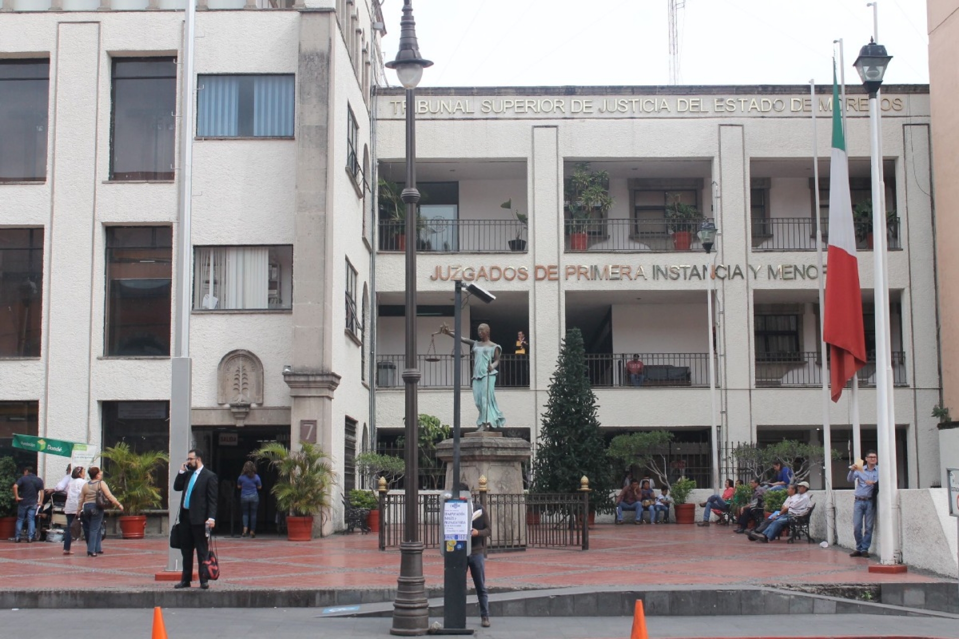 Malestar de magistrados por trato de favor a su colega Orlando Aguilar