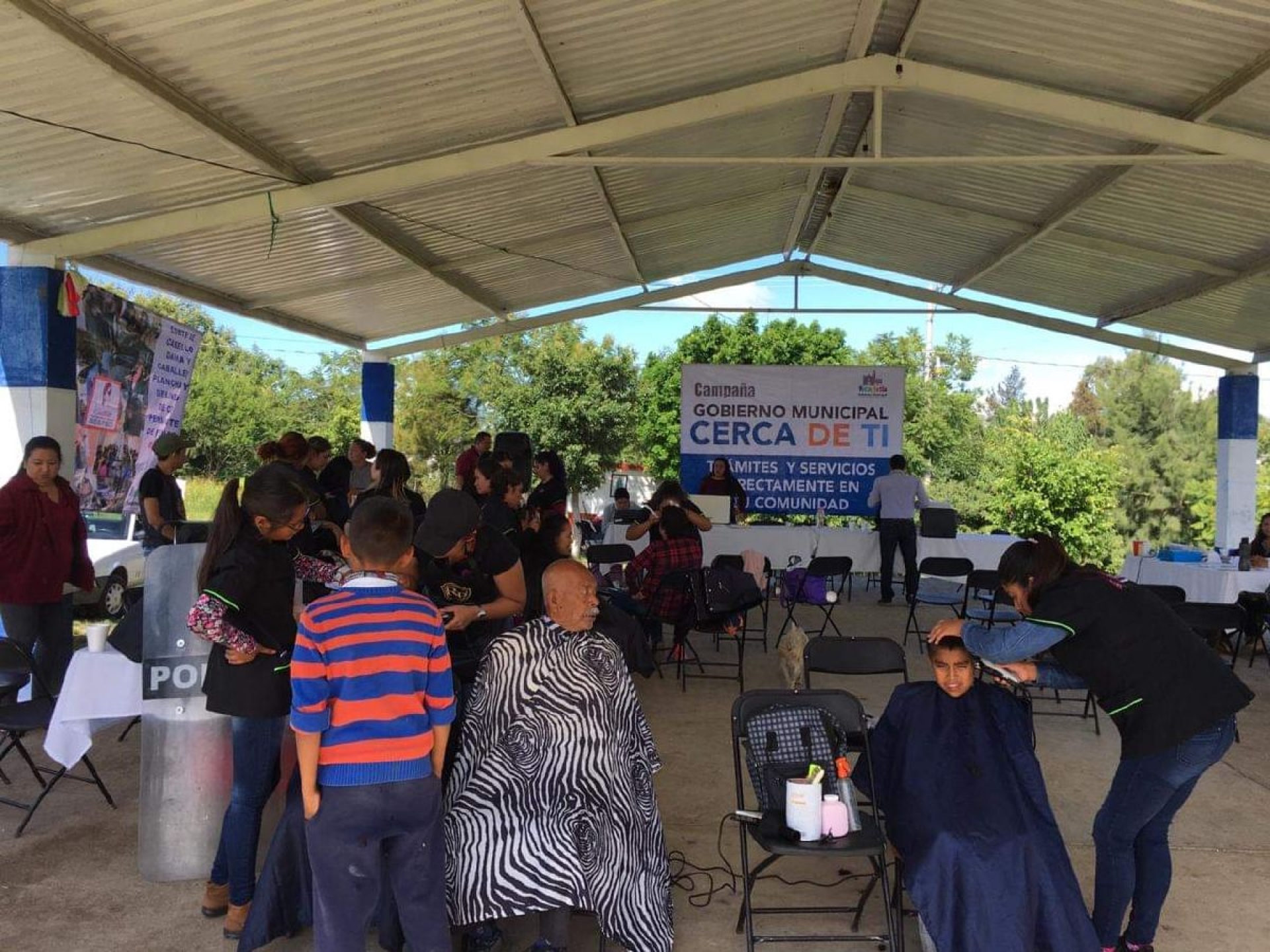 Acercan servicios municipales a habitantes de Paraíso de las Flores