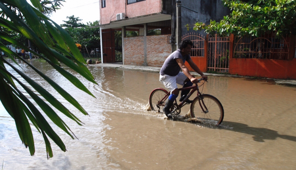 Muertos, deslaves e inundaciones, saldo por el paso de ‘Katia’ en Veracruz