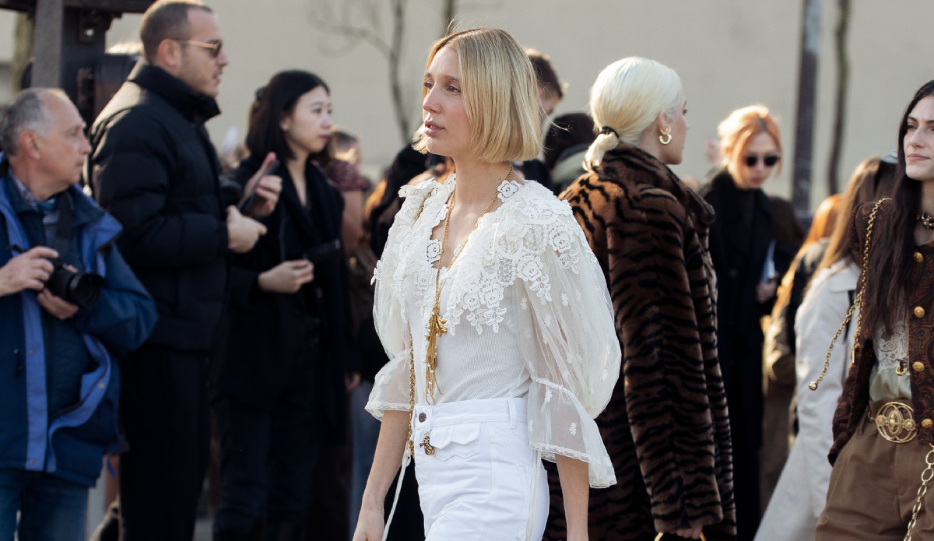 Las blusas boho con bordados: la tendencia para Primavera-Verano 2025