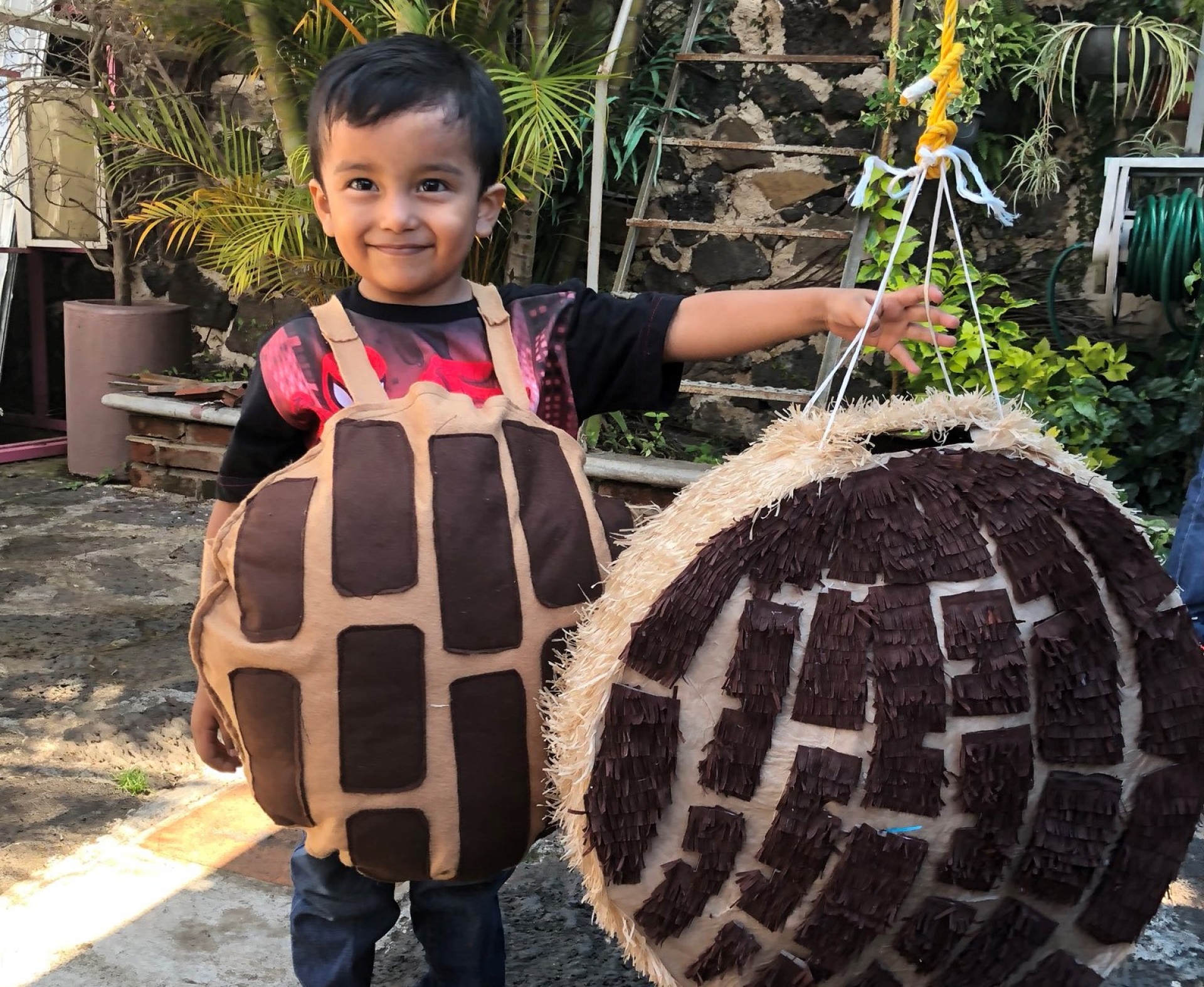 Niño hace su fiesta temática de "Concha" y se vuelve viral
