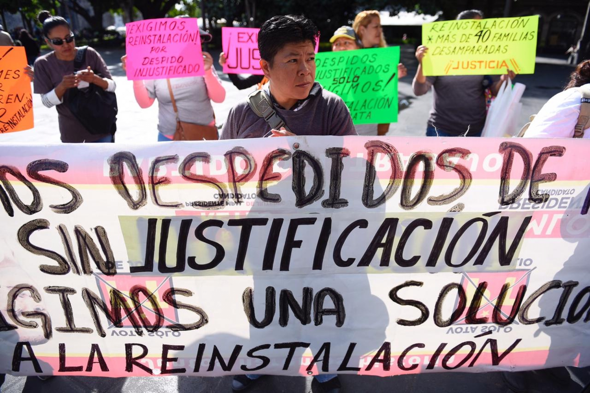 Continúa protesta de trabajadores de Rintex
