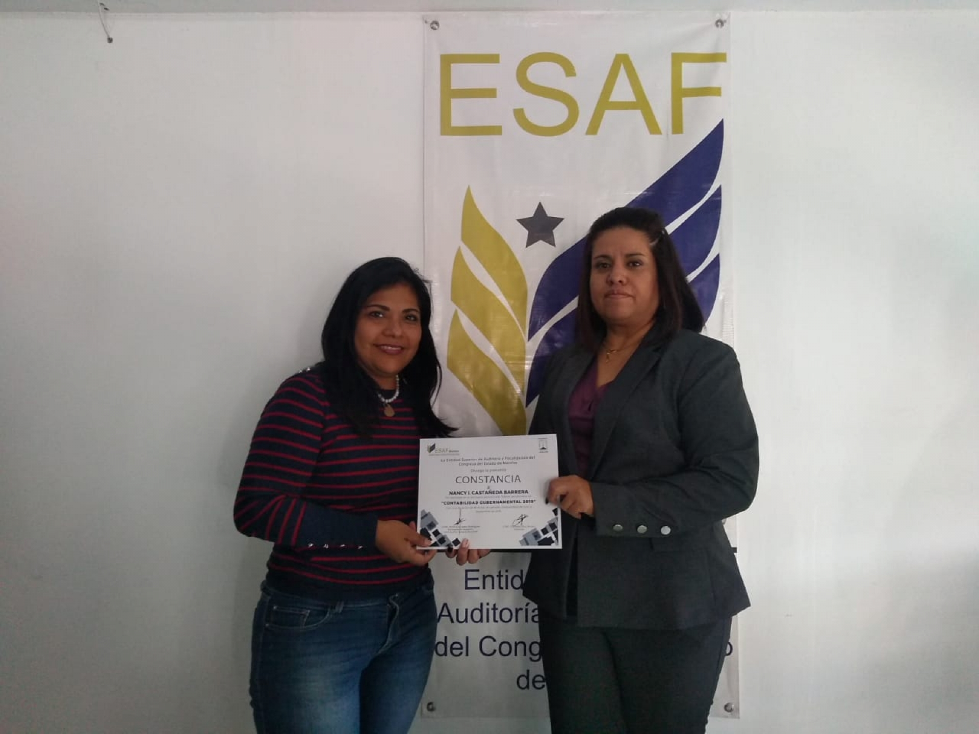Entrega ESAF 600 constancias a órganos descentralizados y municipios