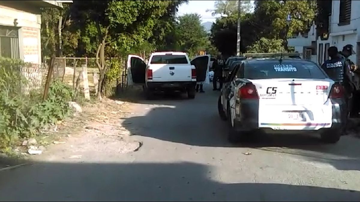 Enfrentamiento entre policías y civiles deja un muerto