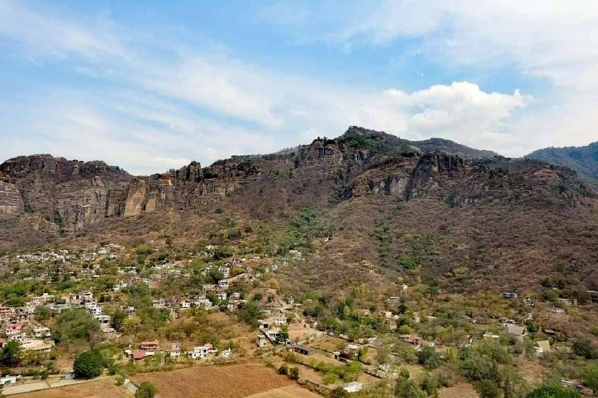 Sigue en proceso liquidación del incendio forestal "Malinalapa"