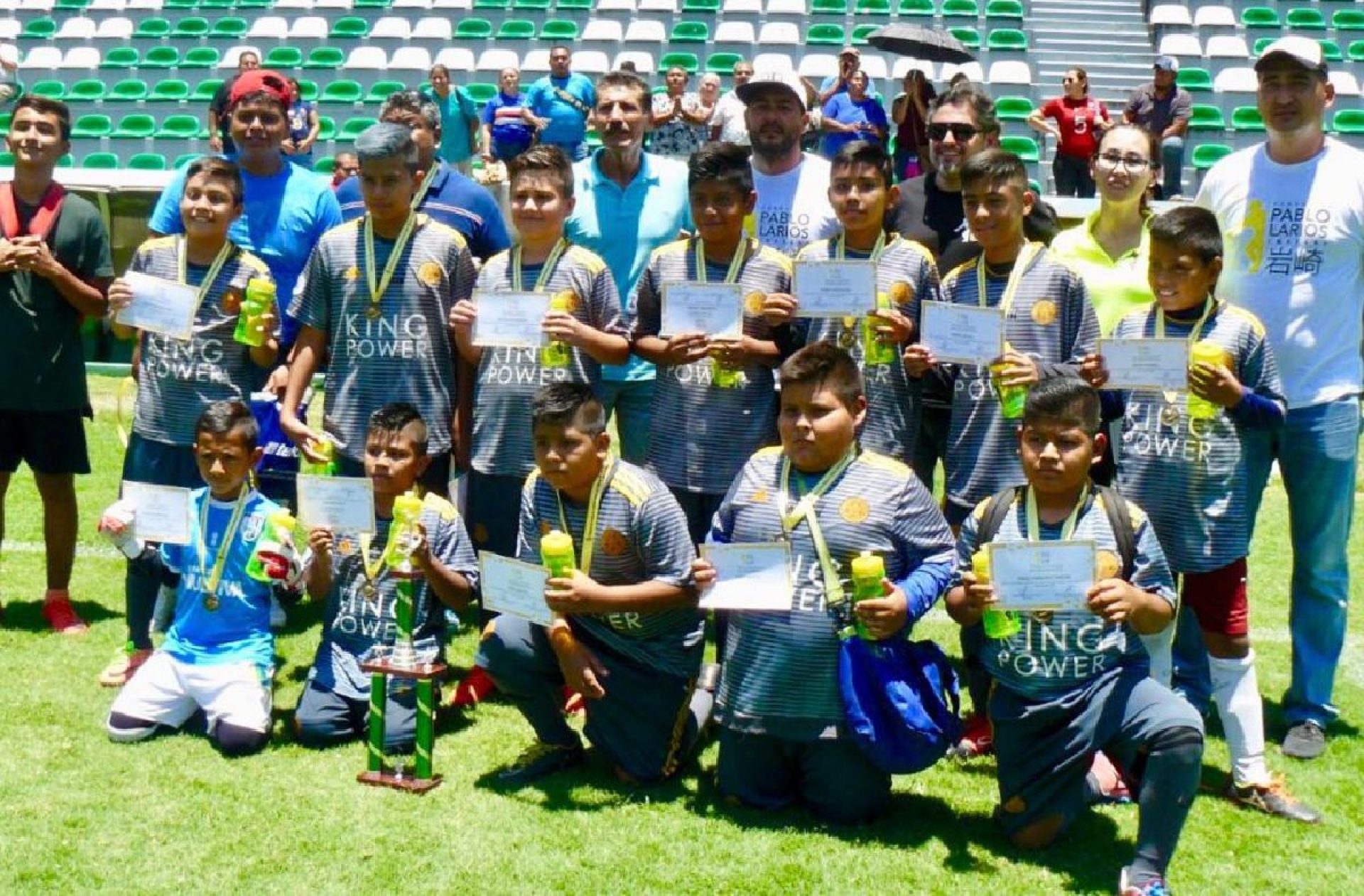 Polvito de Estrellas, campeones del Torneo Fundación Pablo Larios Iwasaki AC